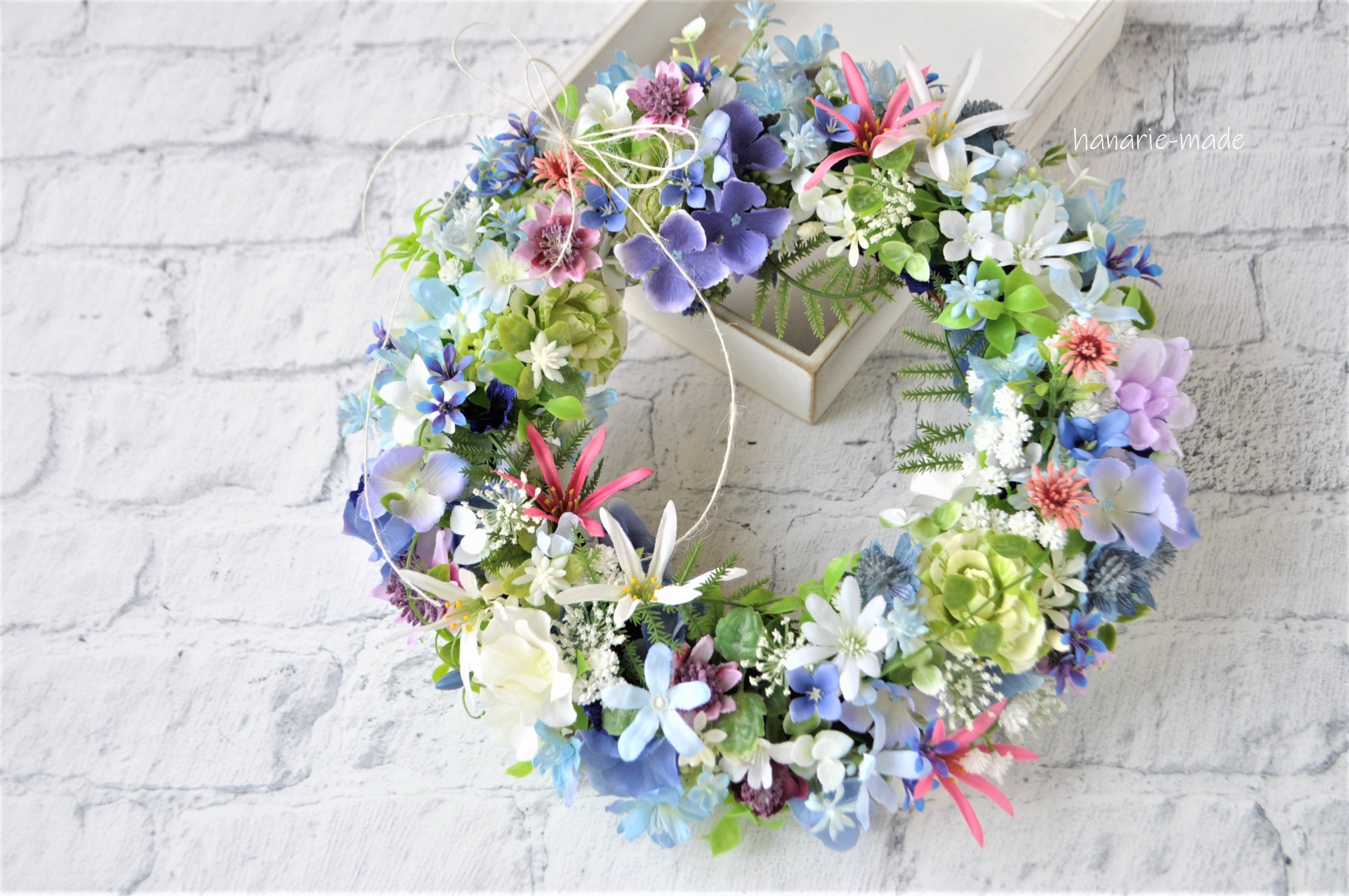 Yさま Order Blueの花 ピンクネリネとローズ 白い小花のリース ピンク 青 グリーン Iichi ハンドメイド クラフト作品 手仕事品の通販