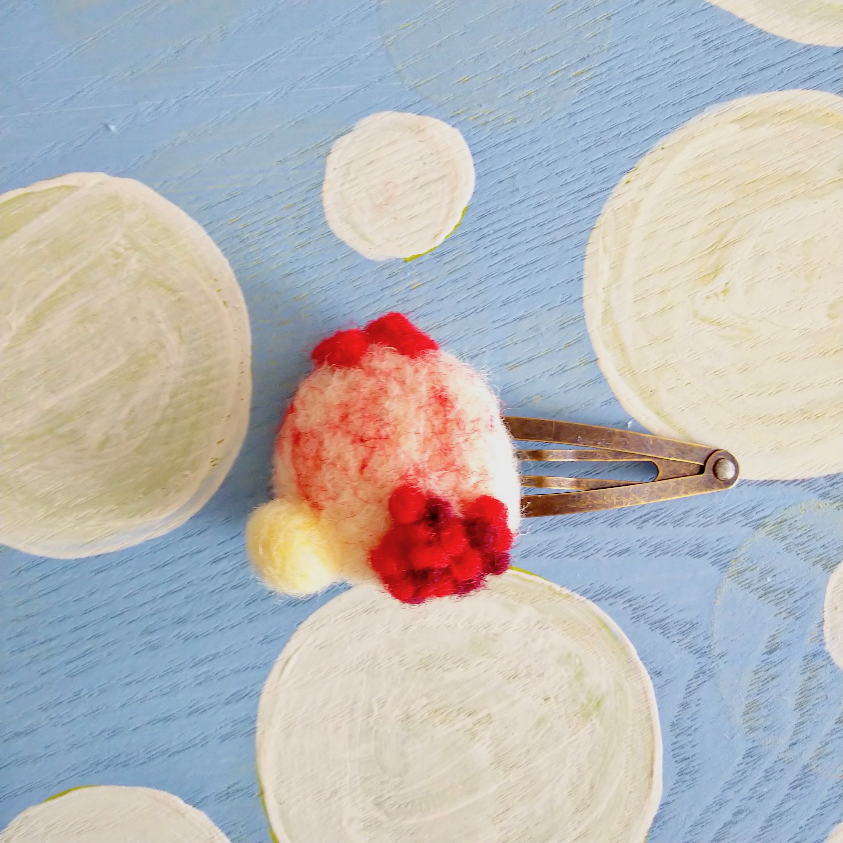 かき氷のパッチンどめ アイスのせ Iichi ハンドメイド クラフト作品 手仕事品の通販