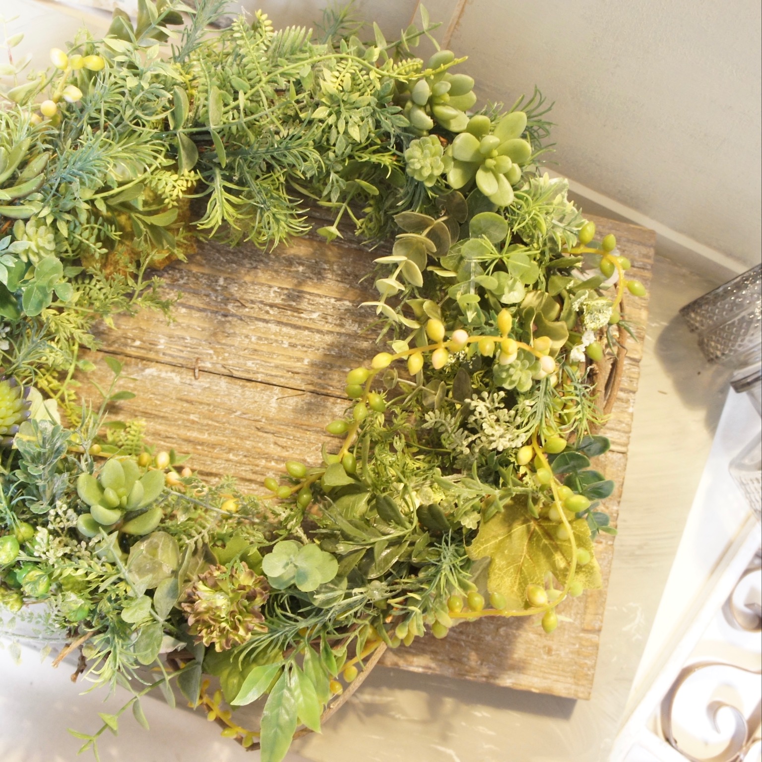 フェイクグリーンの玄関ドアリース Iichi ハンドメイド クラフト作品 手仕事品の通販 フェイクグリーンの玄関ドアリース Iichi ハンドメイド クラフト作品 手仕事品の通販
