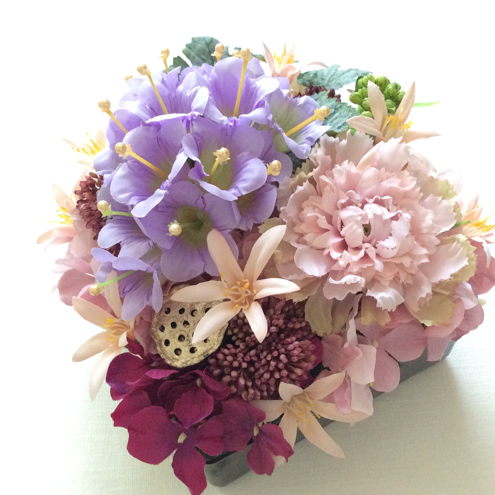 Sale 仏花 真珠の涙 重箱アレンジメント 造花 仏壇 お供え お盆 お彼岸 お正月飾り Iichi ハンドメイド クラフト作品 手仕事品の通販 Sale 仏花 真珠の涙 重箱アレンジメント 造花 仏壇 お供え お盆 お彼岸 お正月飾り Iichi ハンドメイド クラフト作品 手仕事品の通販