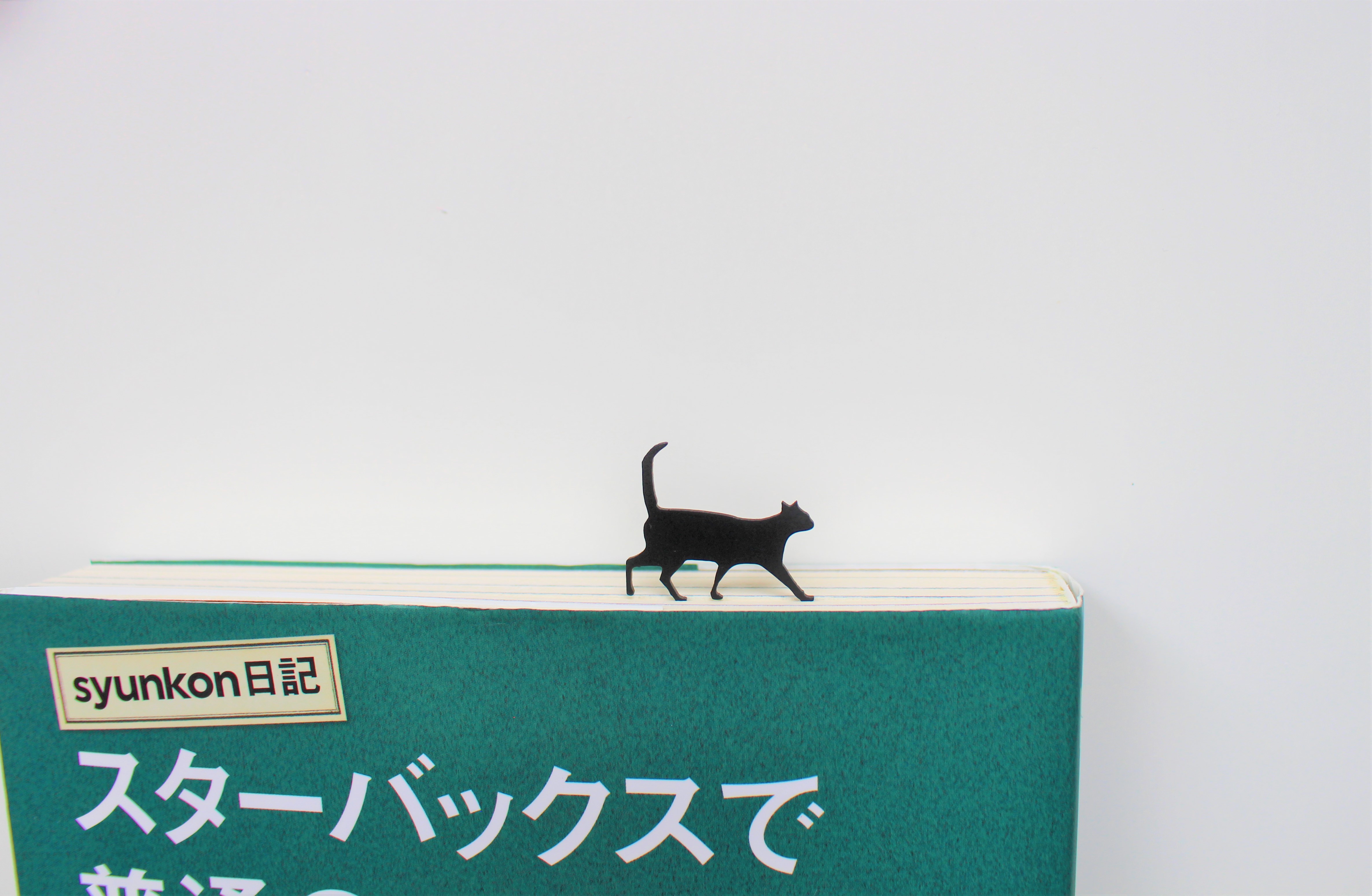 黒猫のしおり ブックマーク 横歩き 読書 本 プレゼント 母の日 Cat Bookmark Iichi ハンドメイド クラフト作品 手仕事品の通販