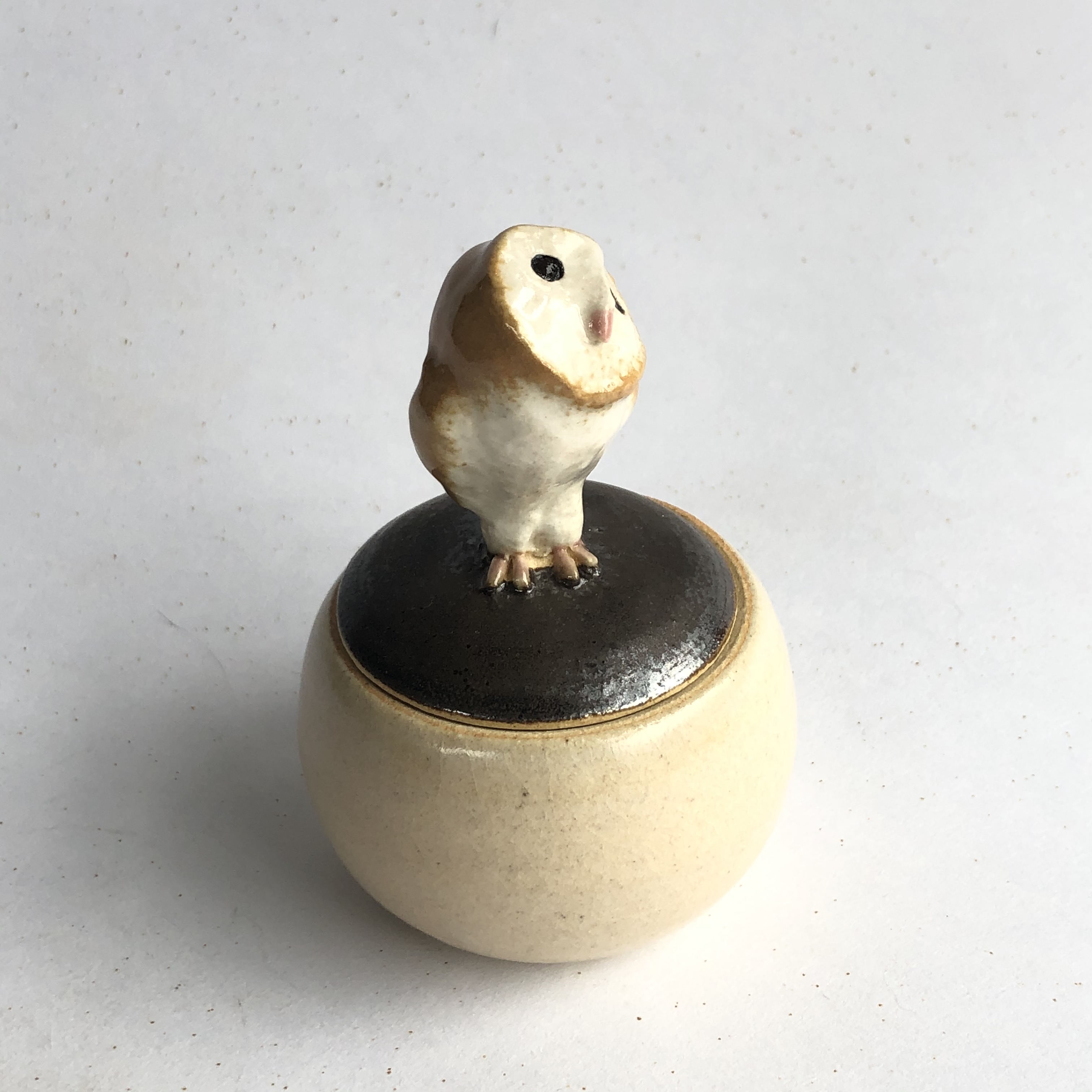 陶のハコ 手のり小鳥 メンフクロウ Iichi ハンドメイド クラフト作品 手仕事品の通販