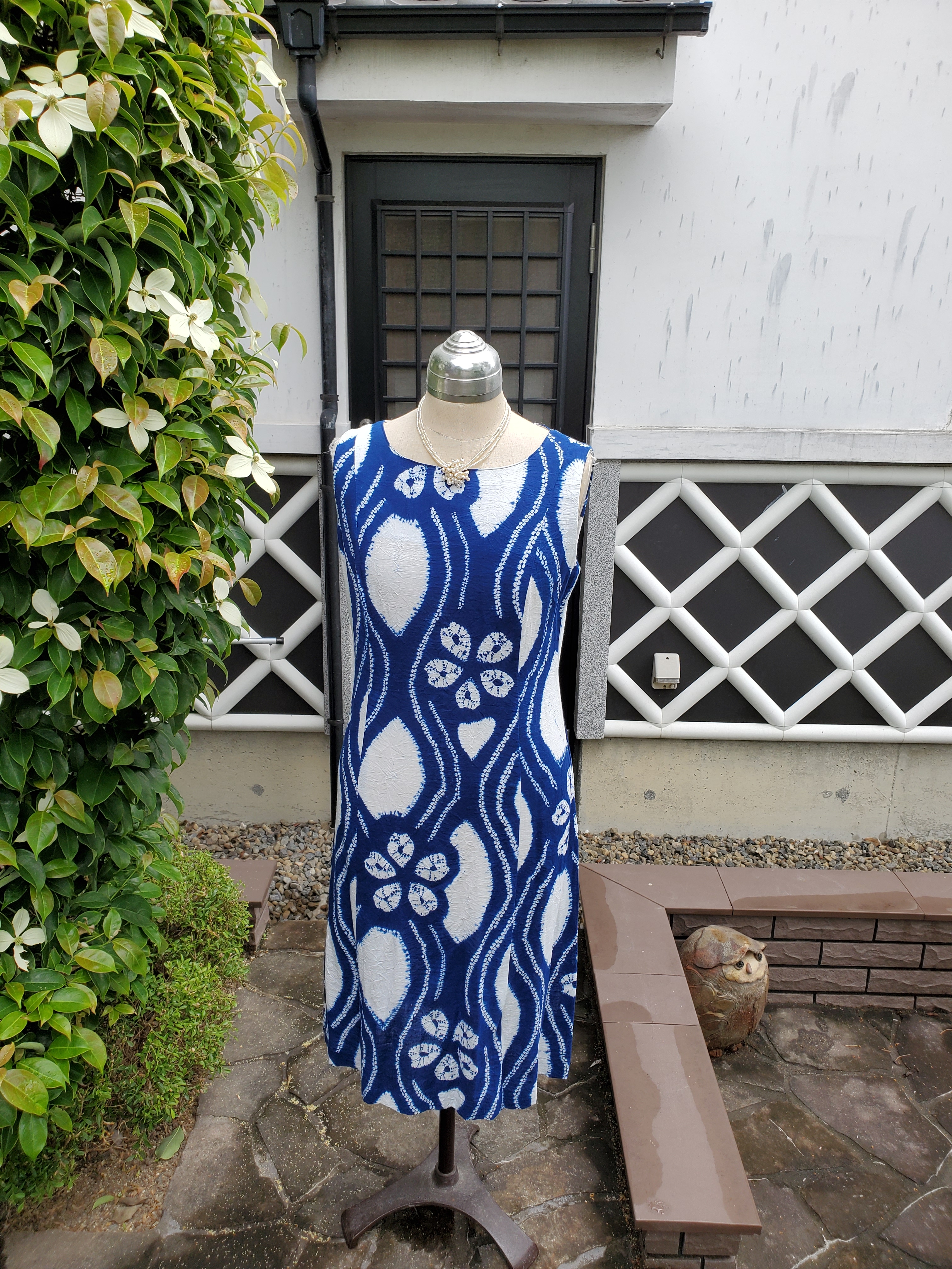 着物リメイク 手作り 涼しげな柄 有松絞り 細身 ノースリーブワンピース Iichi ハンドメイド クラフト作品 手仕事品の通販