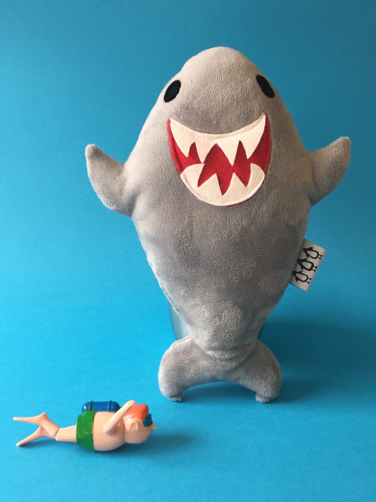 サメ 音が鳴る ぬいぐるみ Iichi ハンドメイド クラフト作品 手仕事品の通販