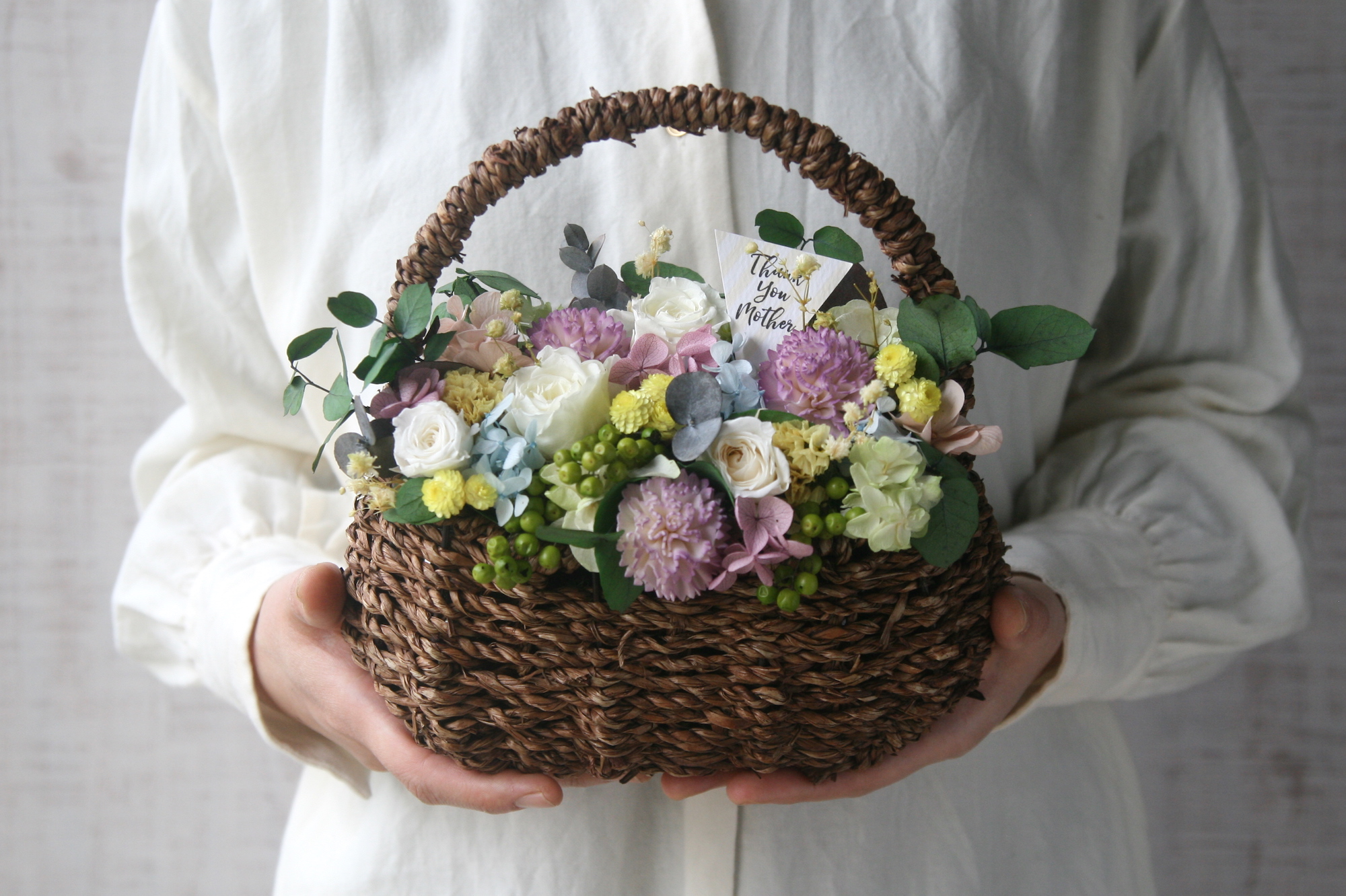 誕生日プレゼント 結婚祝い ご両親贈呈品 Flower Basket Purple Carnation Iichi ハンドメイド クラフト作品 手仕事品の通販