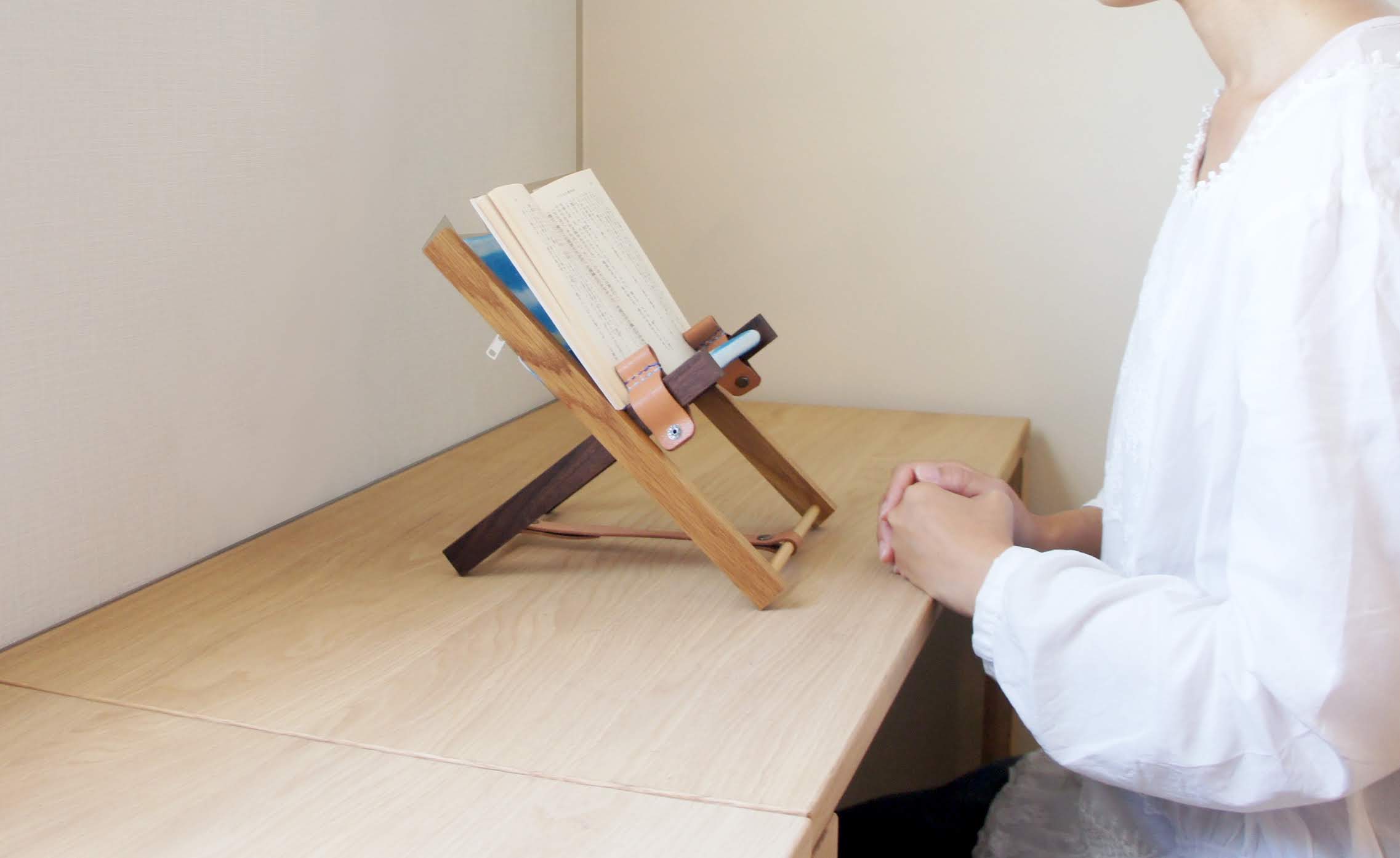 ドッグ ラン 卓上書見台 ほんのむし Iichi ハンドメイド クラフト作品 手仕事品の通販