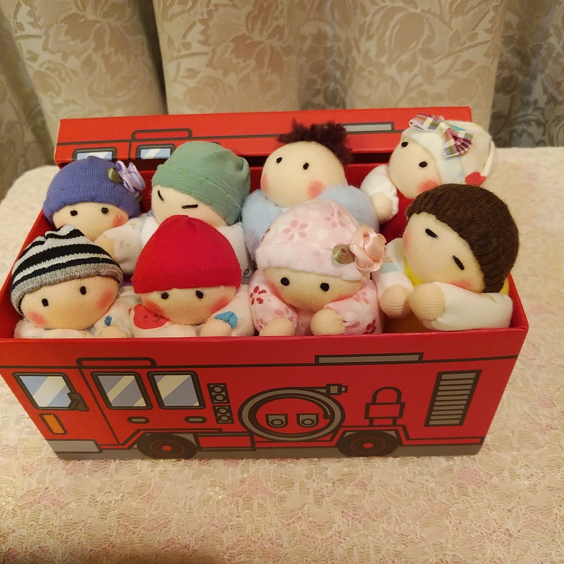 赤ちゃん人形8個 容器付き Iichi ハンドメイド クラフト作品 手仕事品の通販