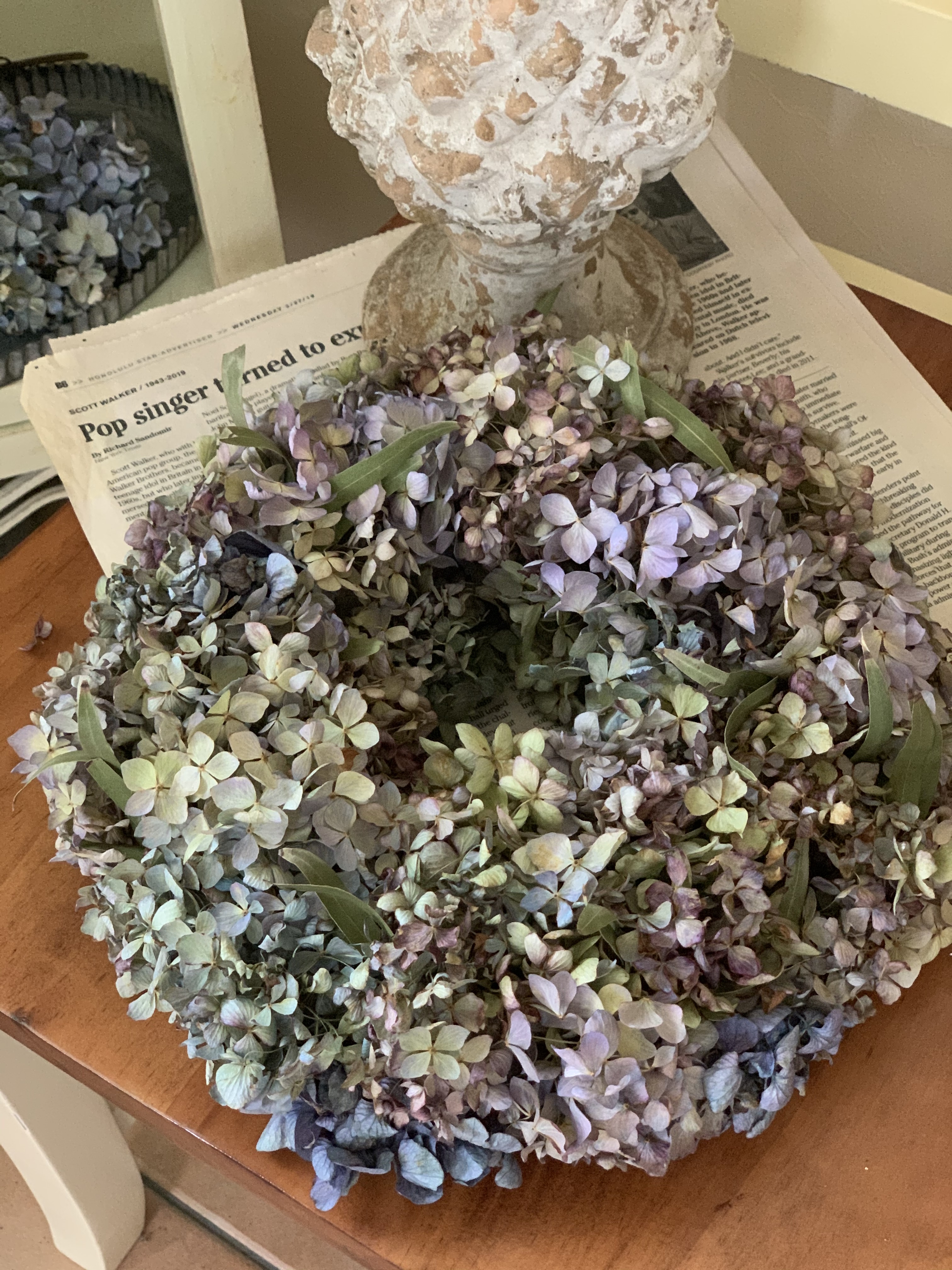 秋色紫陽花とアンティークローズのドライフラワーリース - フラワー ...