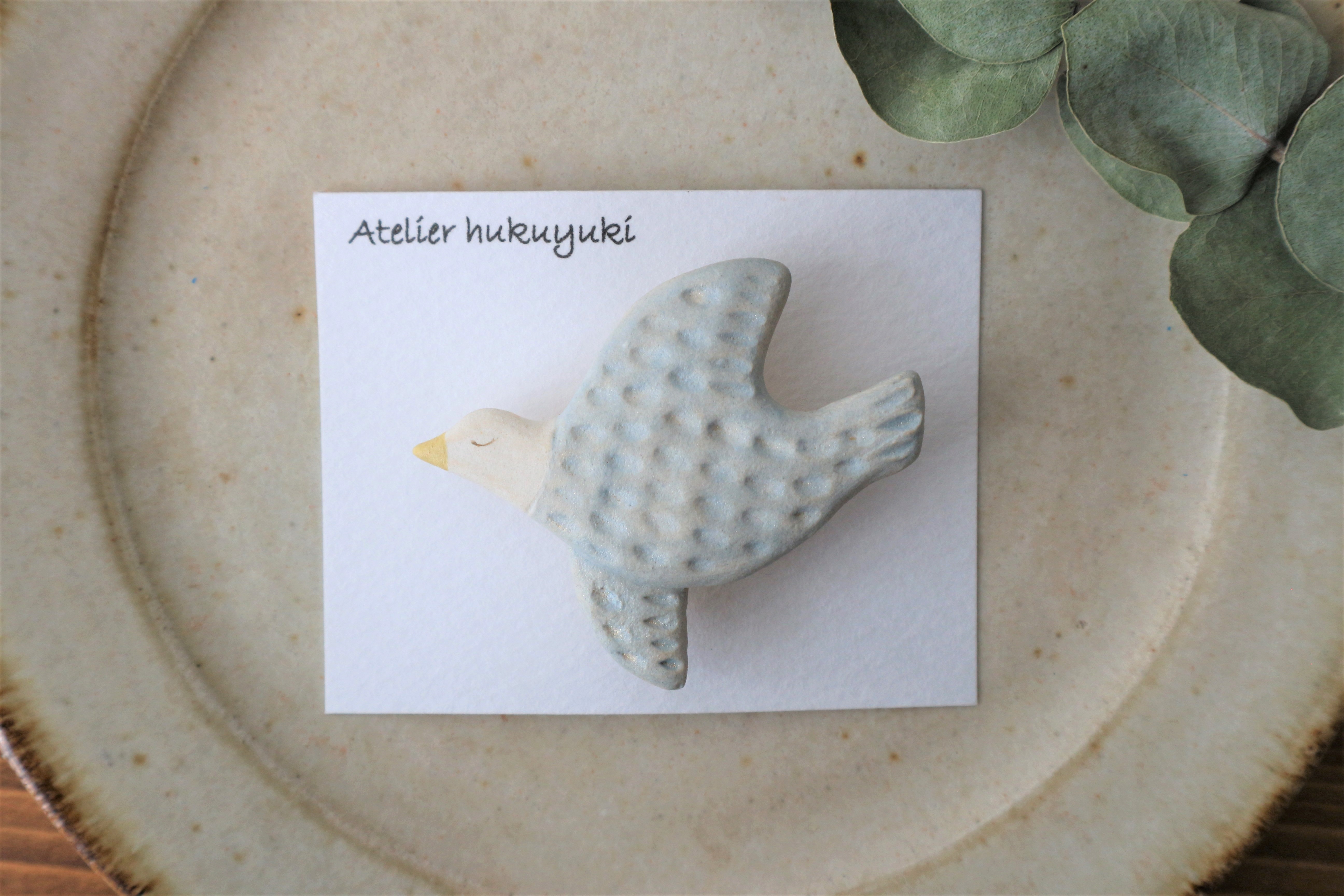 陶器で作った鳥のブローチ D 空色 Iichi ハンドメイド クラフト作品 手仕事品の通販