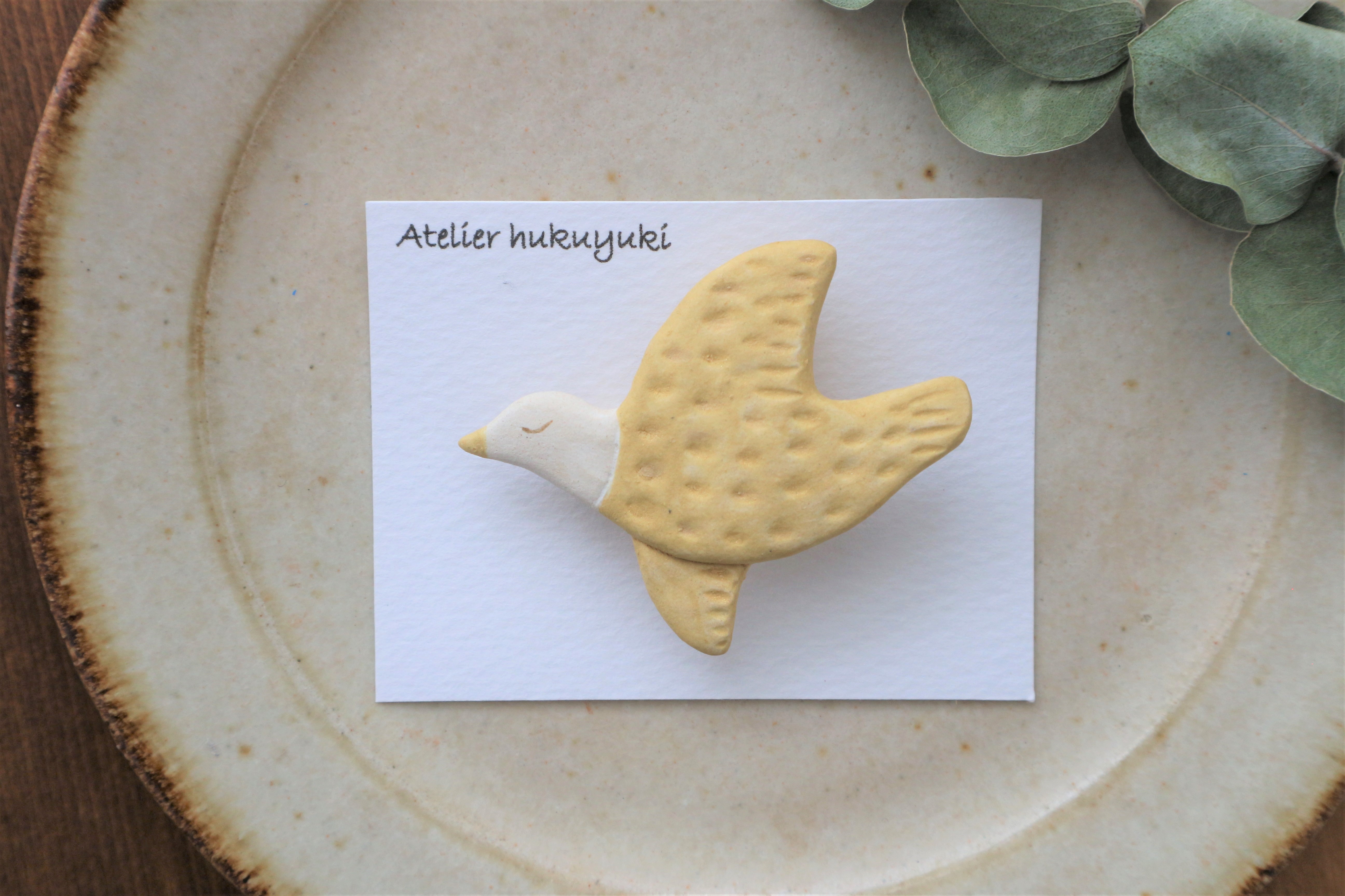 陶器で作った鳥のブローチ D 黄色 Iichi ハンドメイド クラフト作品 手仕事品の通販