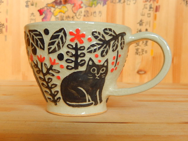 ねこと鳥と犬の搔きおとしコーヒーカップ Iichi ハンドメイド クラフト作品 手仕事品の通販