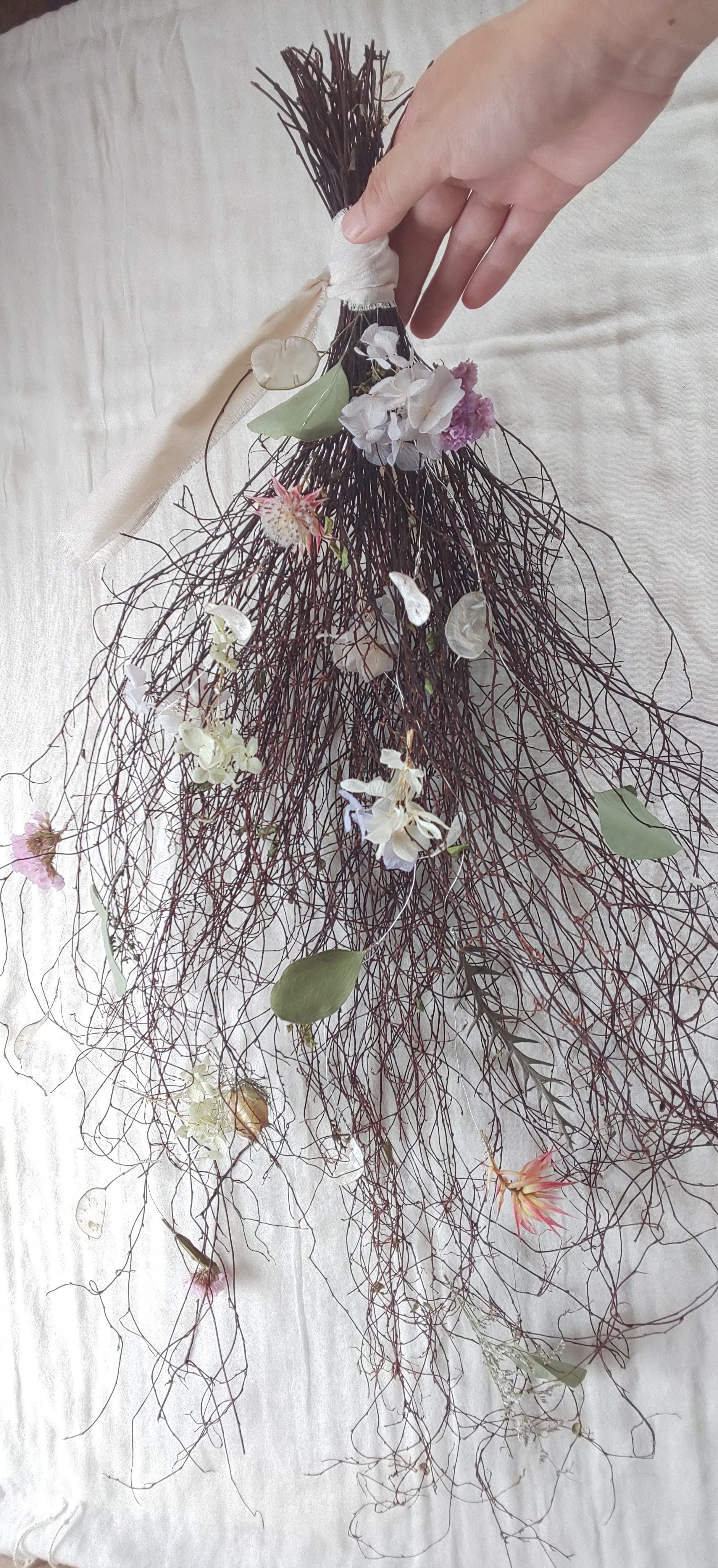 ワイヤープランツとフラワーモビールのスワッグ 夏 ナチュラル ルナリア セルリア あじさい Iichi ハンドメイド クラフト作品 手仕事品の通販