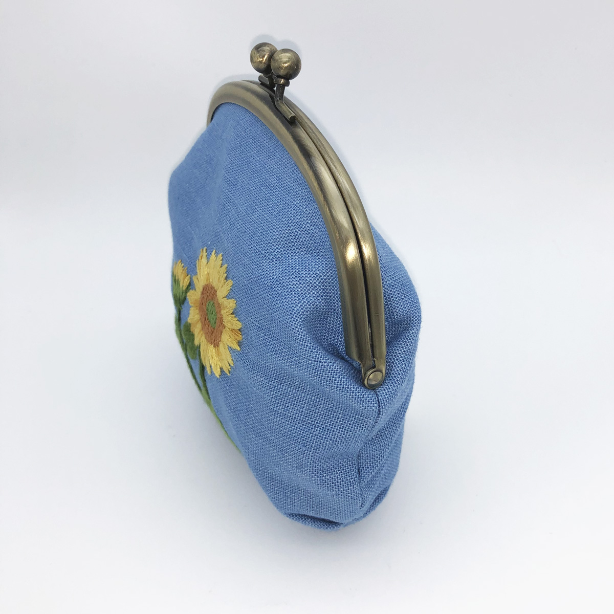 ひまわりの刺繍がまぐち Iichi ハンドメイド クラフト作品 手仕事品の通販