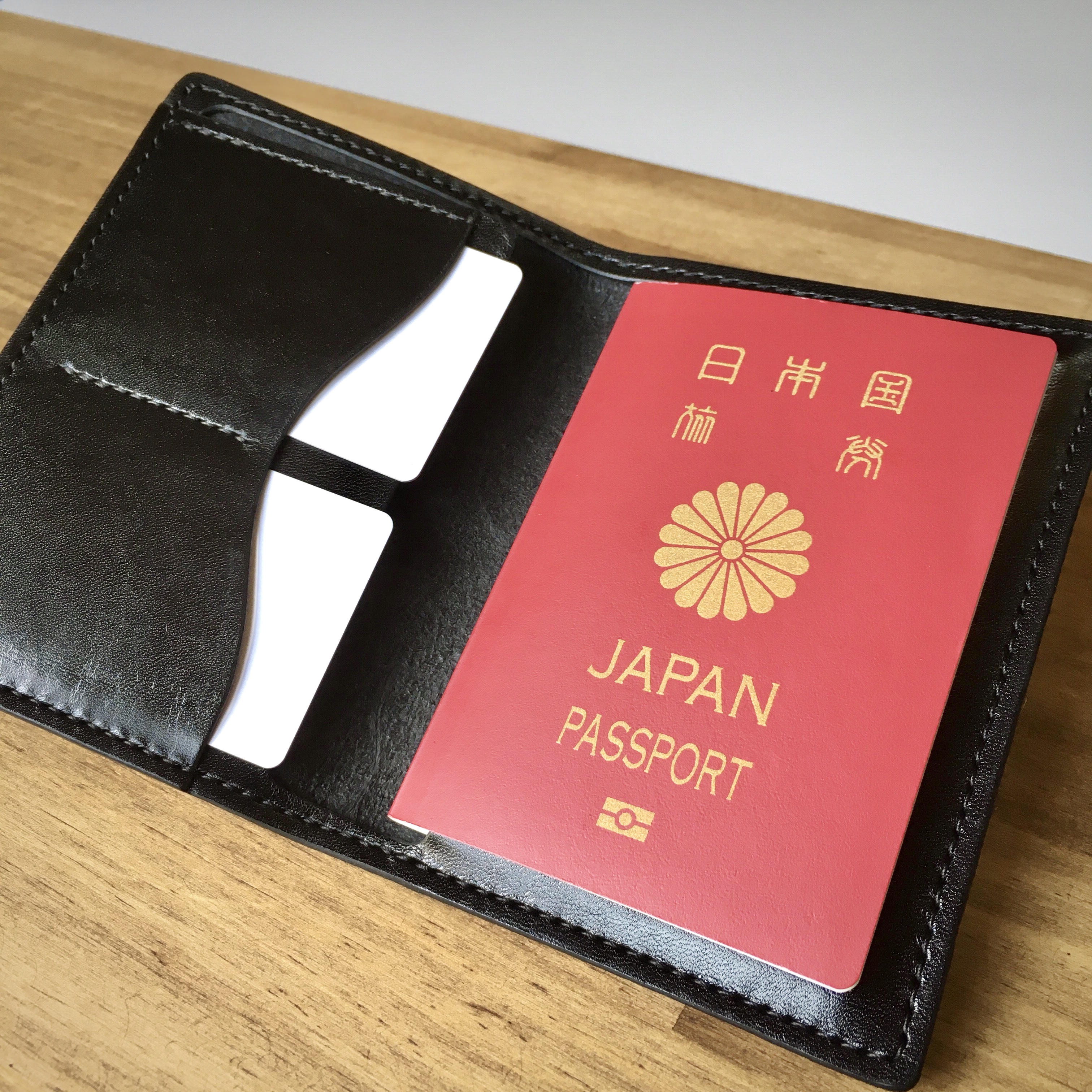 レザーパスポートケース ブラック Iichi ハンドメイド クラフト作品 手仕事品の通販