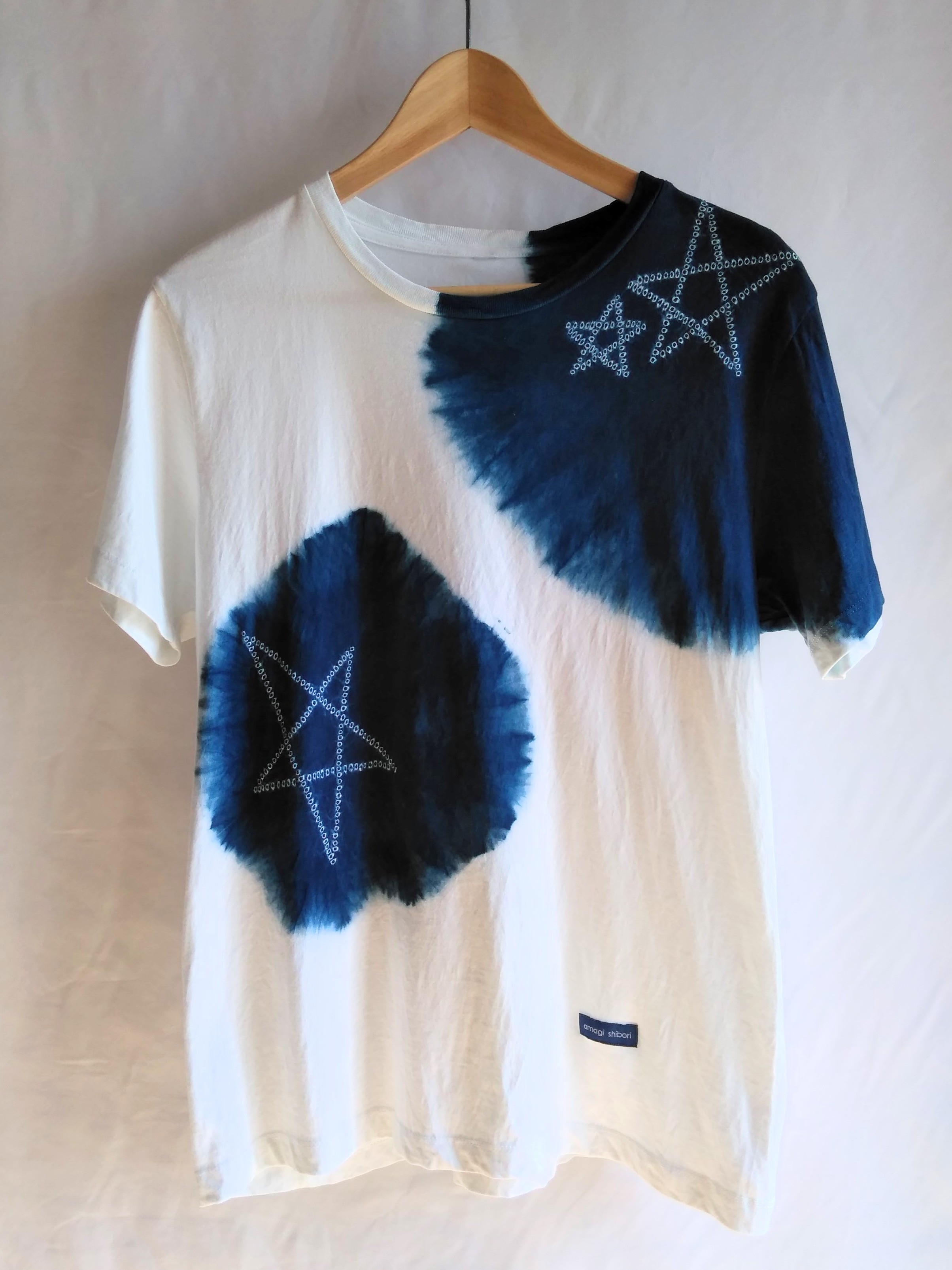 甘木絞り 追東風染めの藍染めｔシャツ 星柄 Iichi ハンドメイド クラフト作品 手仕事品の通販