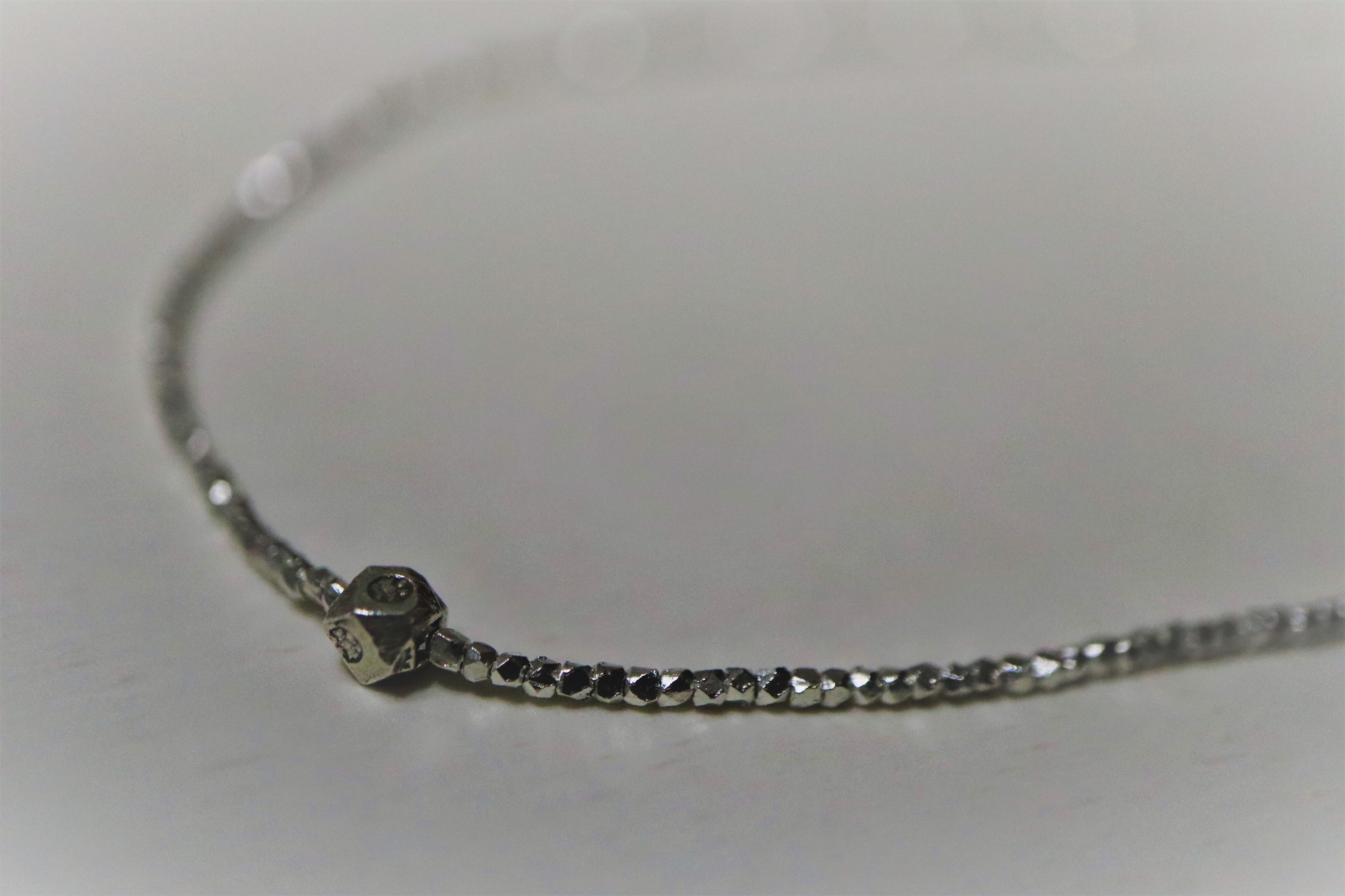 カレンシルバーのシンプルネックレス | iichi ハンドメイド・クラフト 