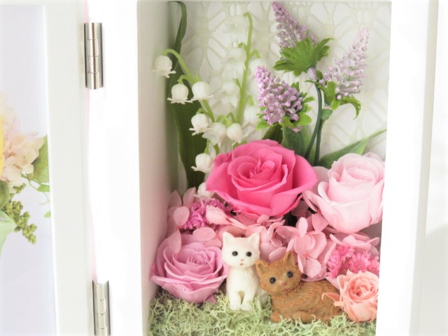 猫の毛色が選べる 猫のフォトフレーム プリザーブドフラワー 猫 母の日 お誕生日 結婚祝い Iichi ハンドメイド クラフト作品 手仕事品の通販