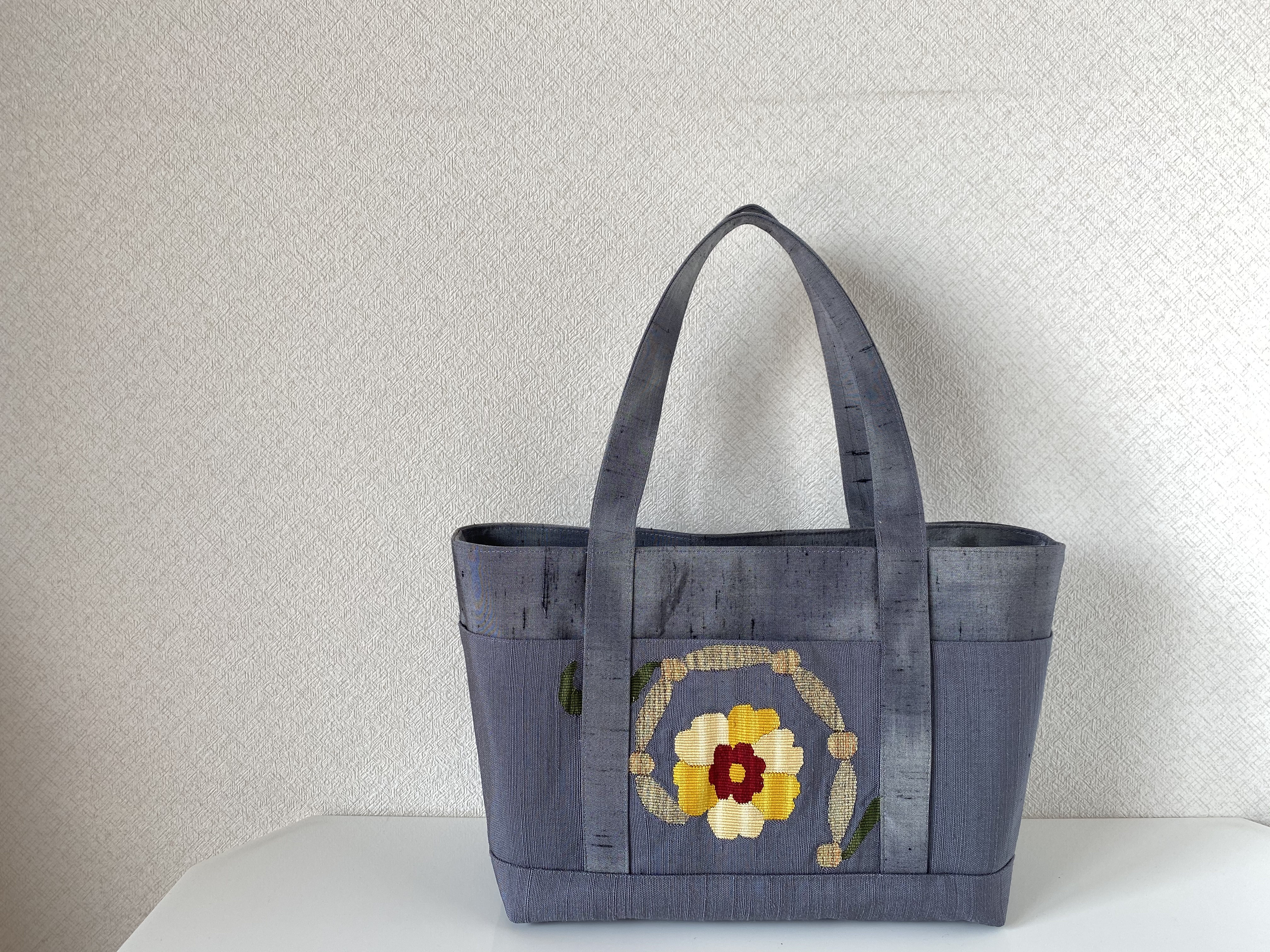 帯バッグ ポケットいっぱいトートバッグ Iichi ハンドメイド クラフト作品 手仕事品の通販