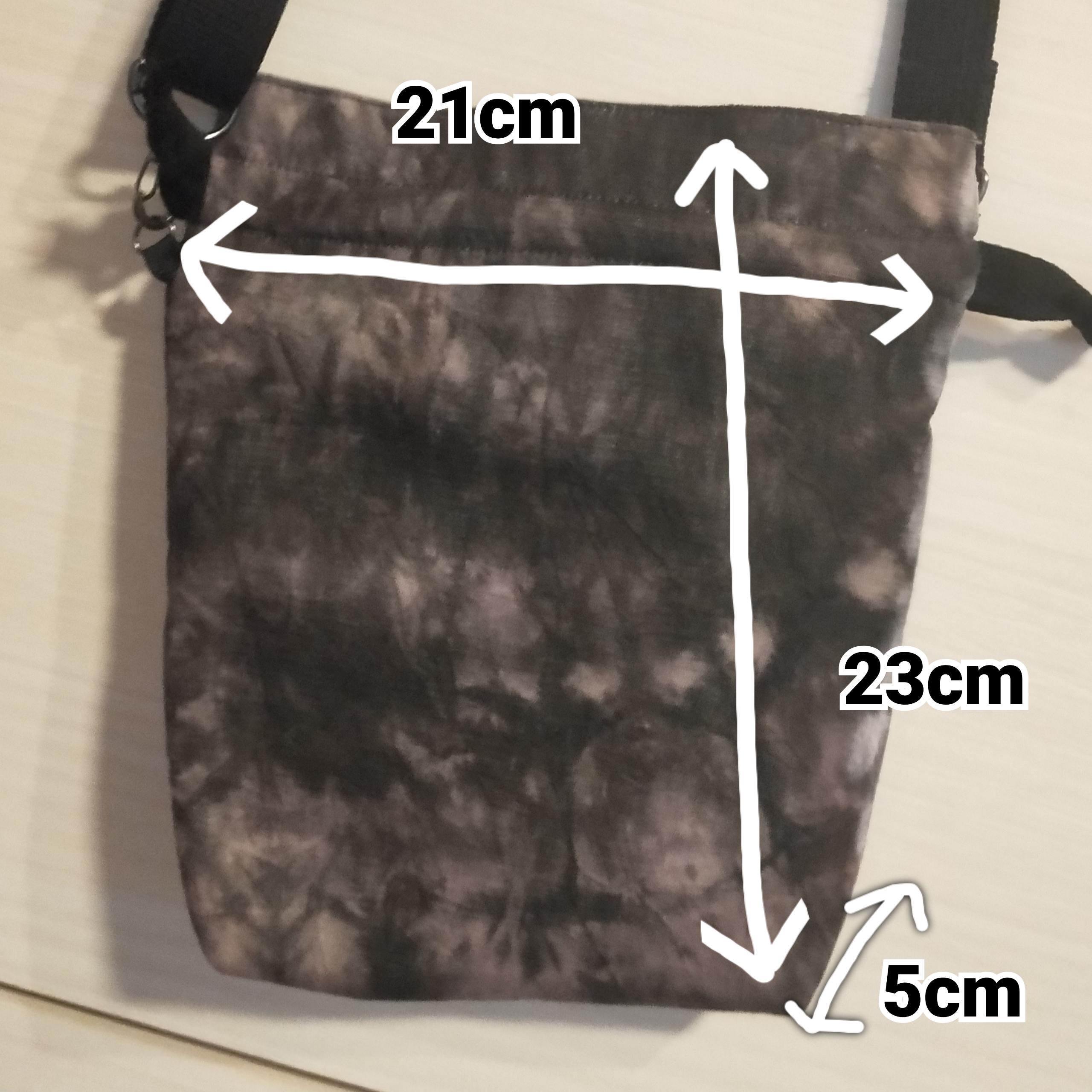 巾着ショルダーバッグ ユニセックス メンズ ポシェット クロスボディ 斜めがけ Iichi ハンドメイド クラフト作品 手仕事品の通販