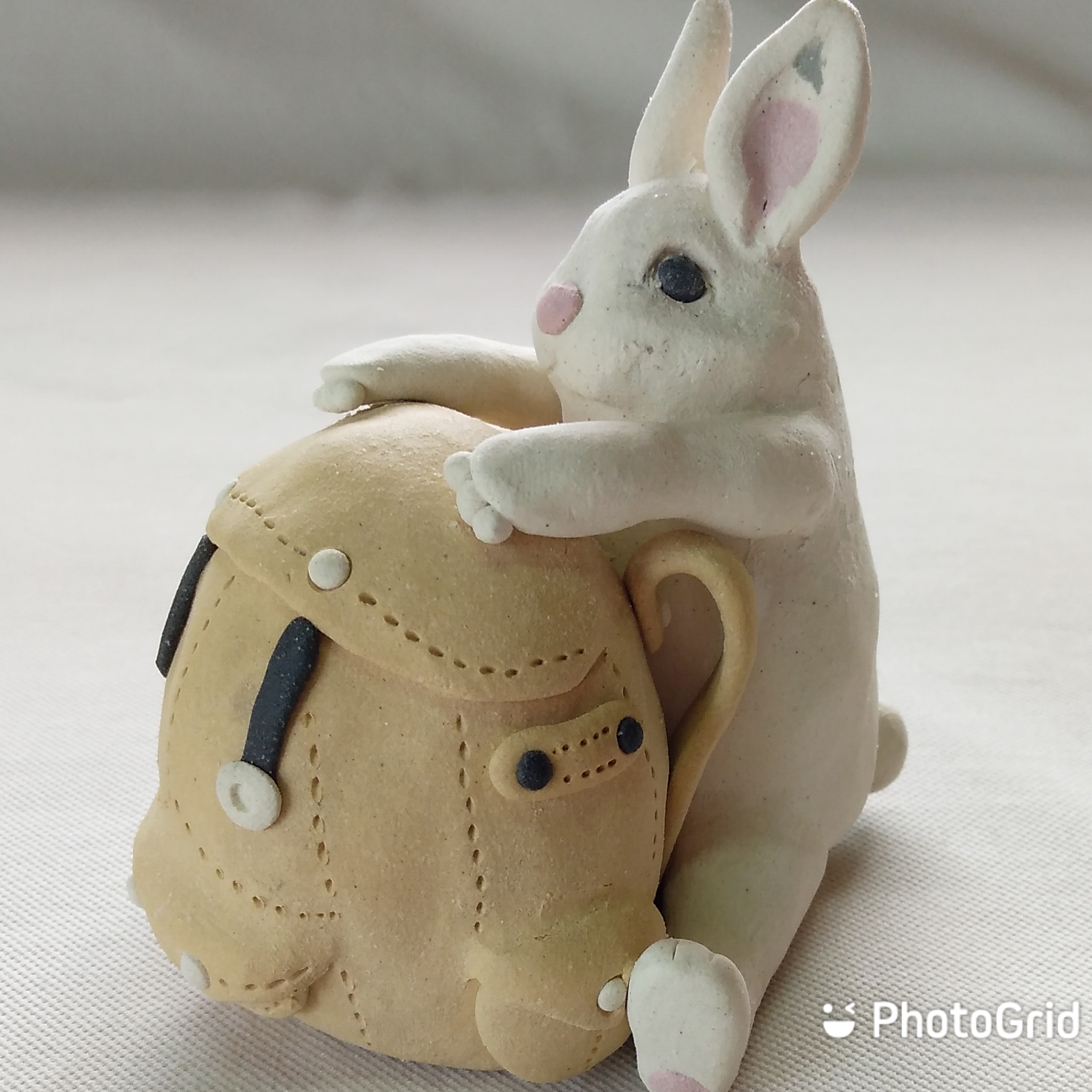 陶人形 ウサギとリュック Iichi ハンドメイド クラフト作品 手仕事品の通販
