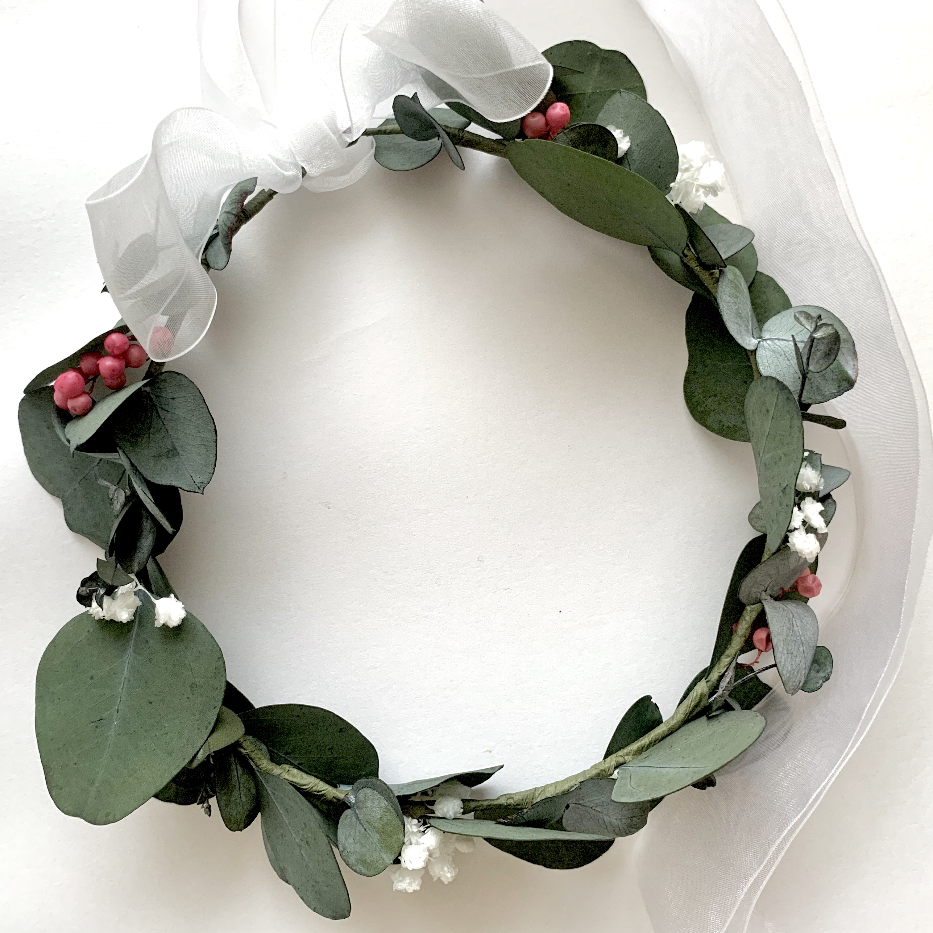花冠 花かんむり オーダー受付 かすみ草xペッパーベリーxポプルス シンプルな花かんむり Iichi ハンドメイド クラフト作品 手仕事品の通販