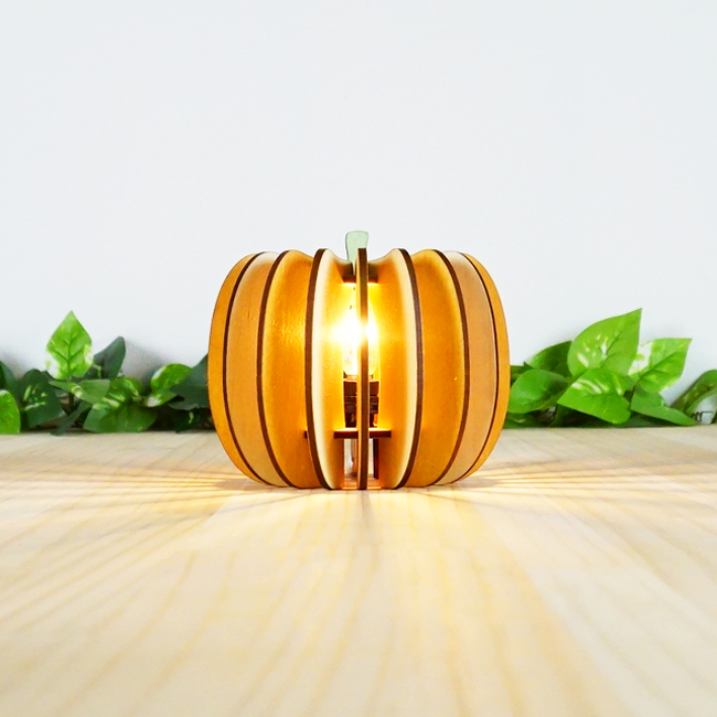 かぼちゃ 木製フロアランプ Iichi ハンドメイド クラフト作品 手仕事品の通販