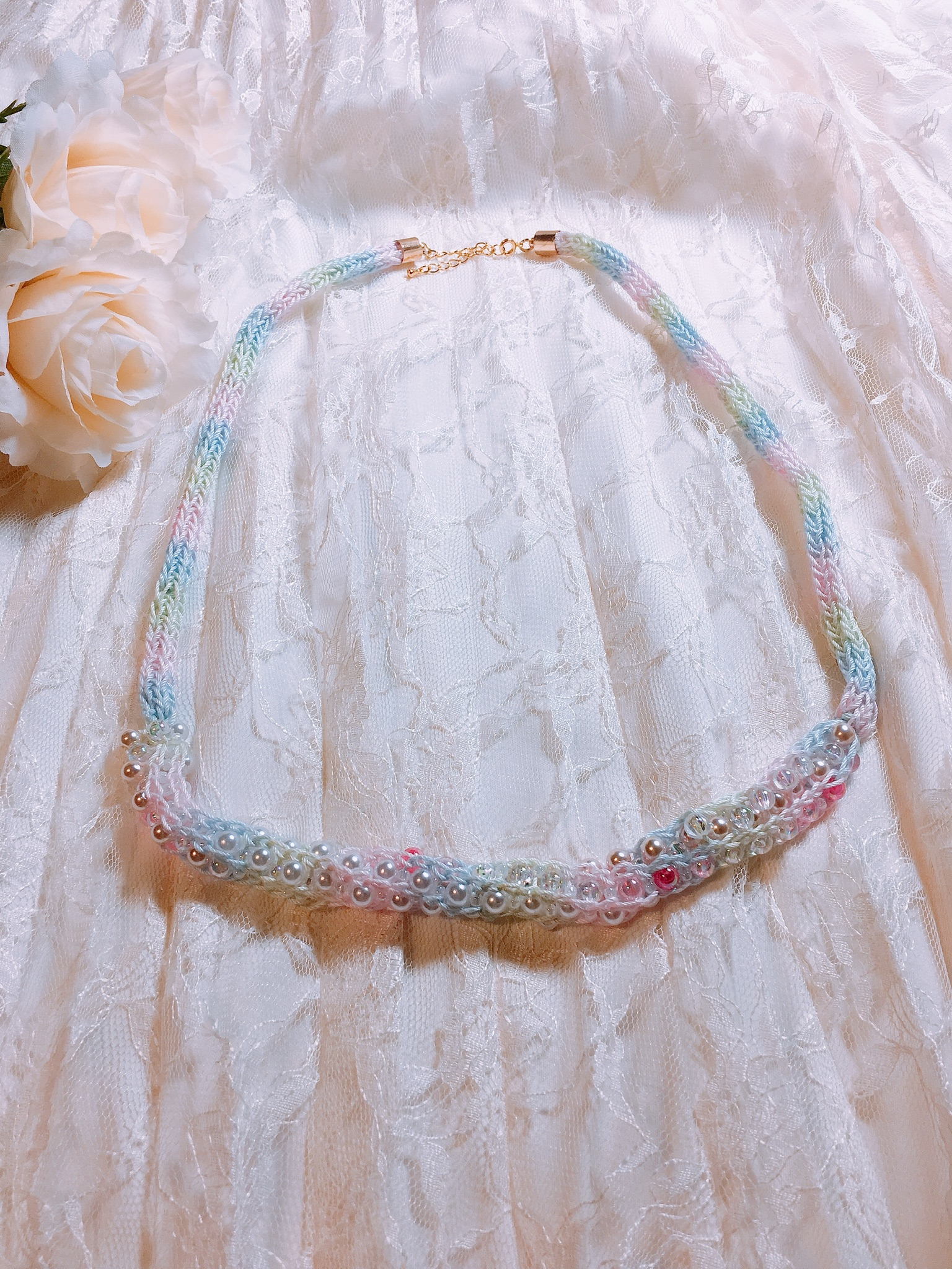 リリアンジュエリー レース糸とプラスチックパールのネックレス Iichi ハンドメイド クラフト作品 手仕事品の通販