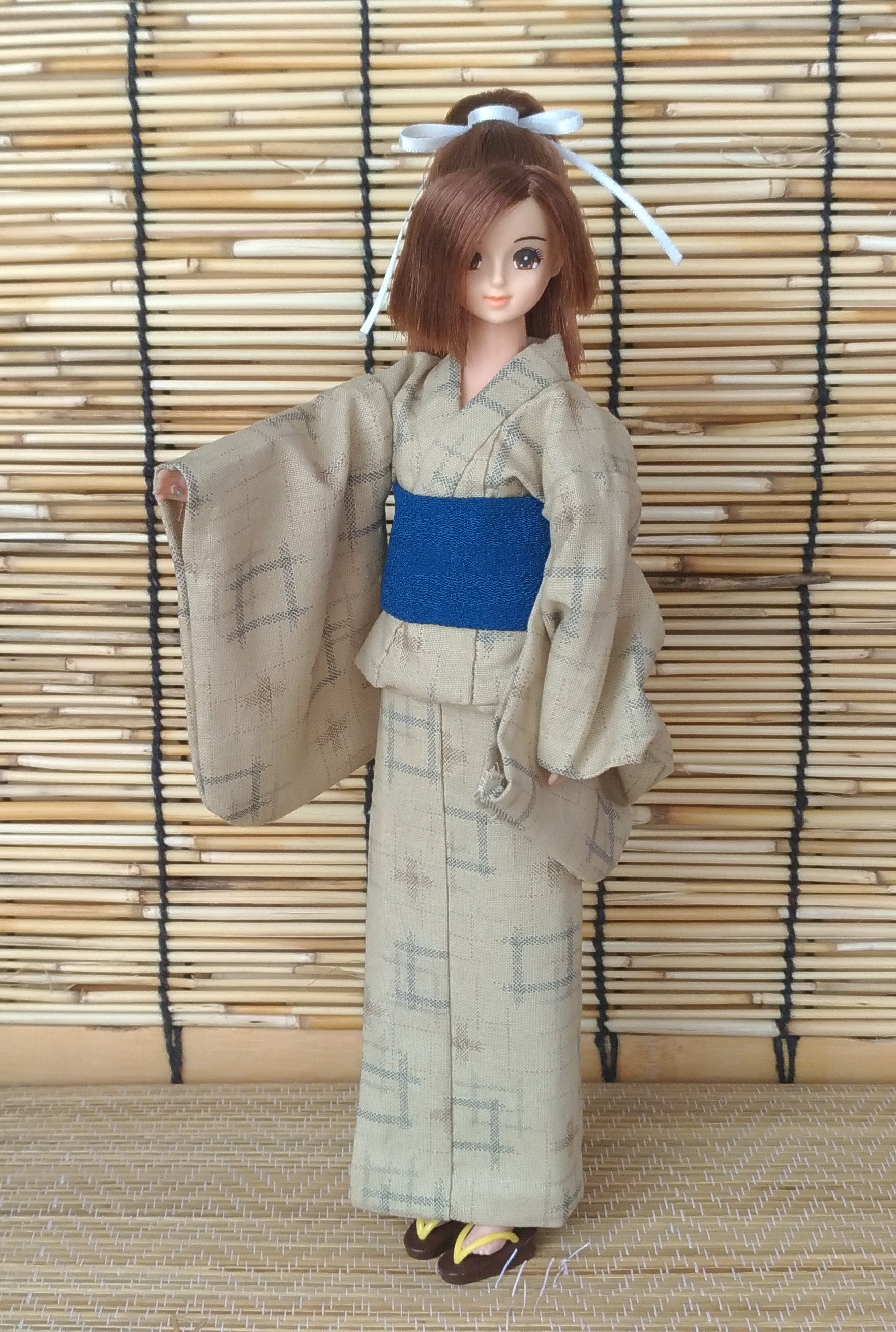 井桁重なる浴衣 生成り 27cmドール着物 Iichi ハンドメイド クラフト作品 手仕事品の通販