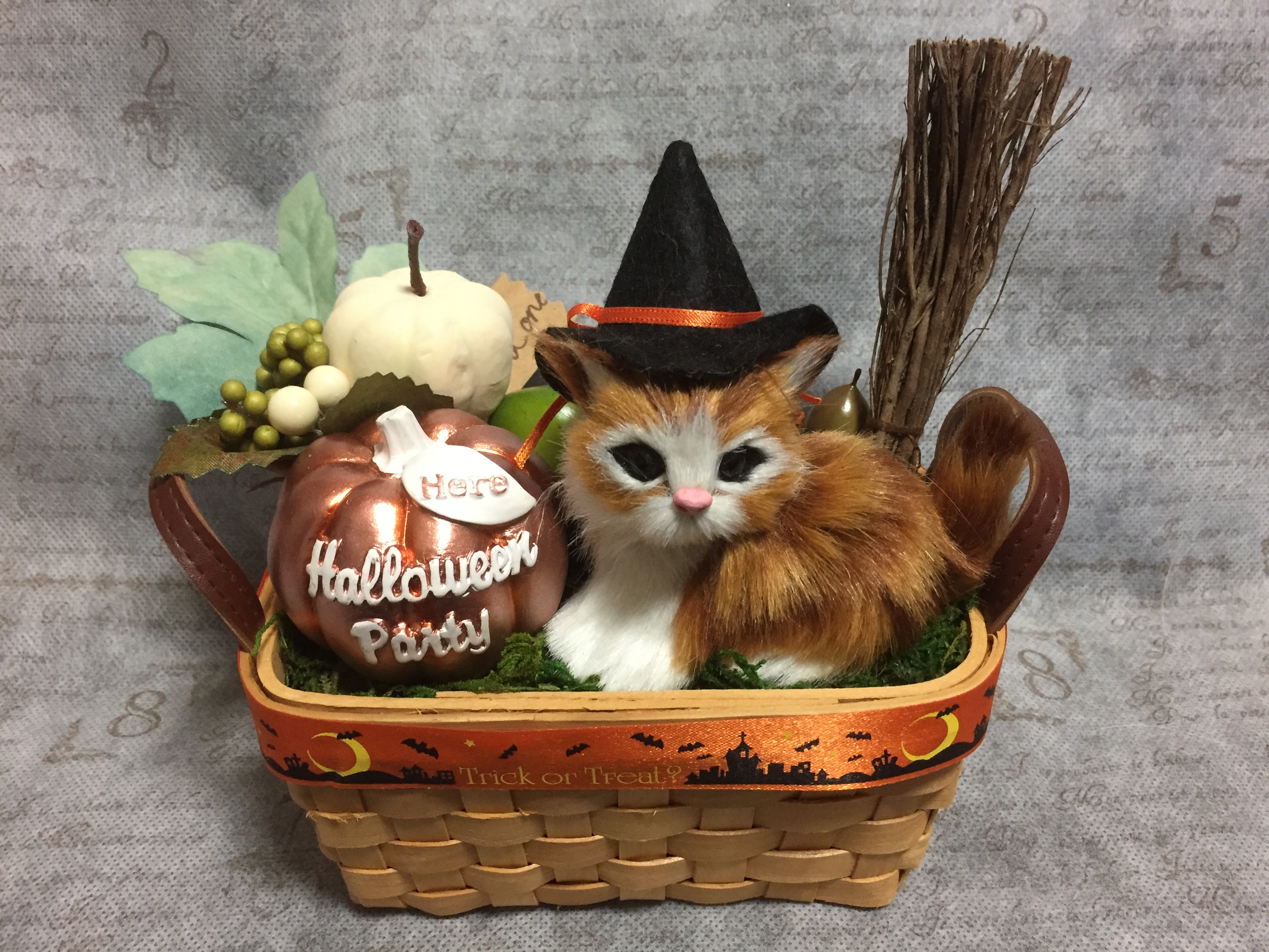 猫ちゃんのハロウィンかごアレンジ M オレンジ系の Iichi ハンドメイド クラフト作品 手仕事品の通販