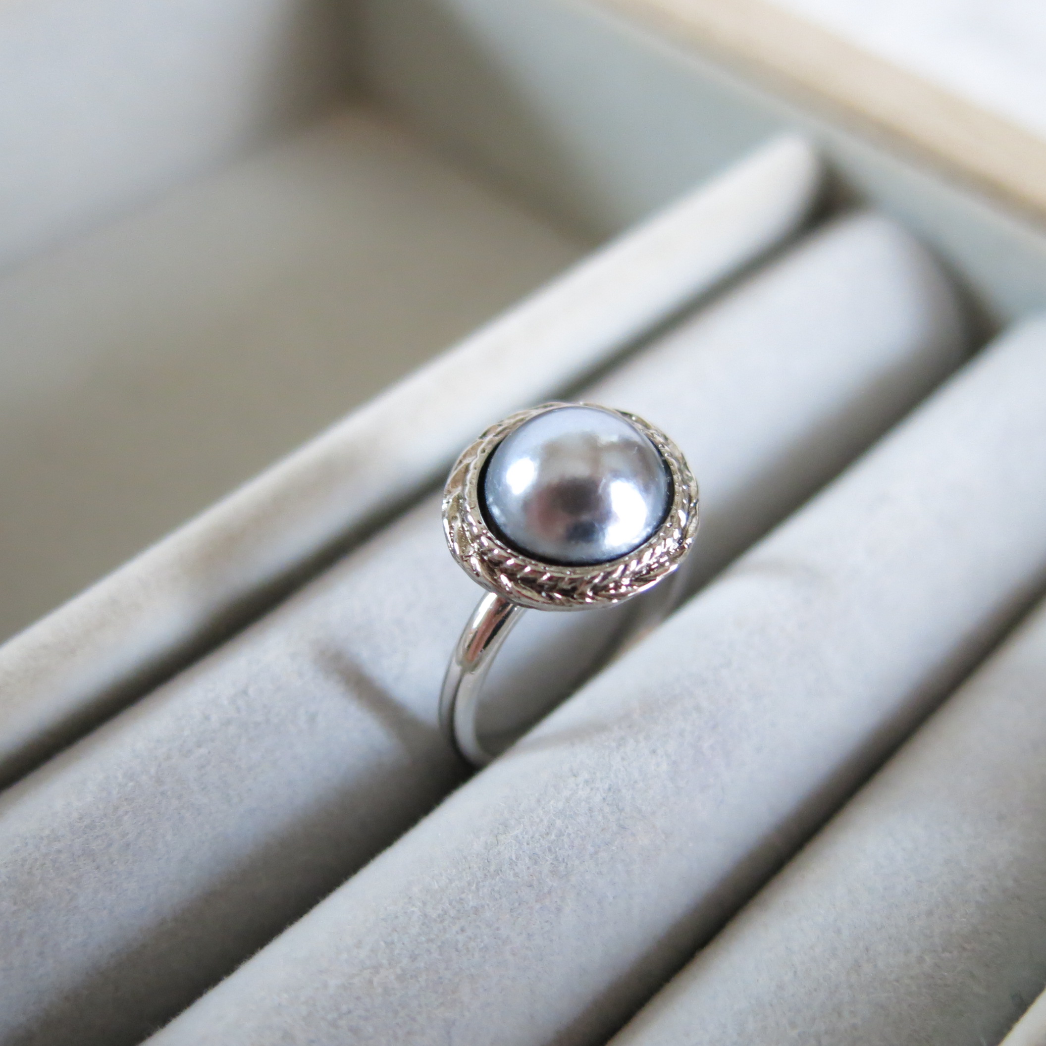 黒真珠のような美しさ アンティークボタンリング レトロボタンリング パールリング Iichi ハンドメイド クラフト作品 手仕事品の通販