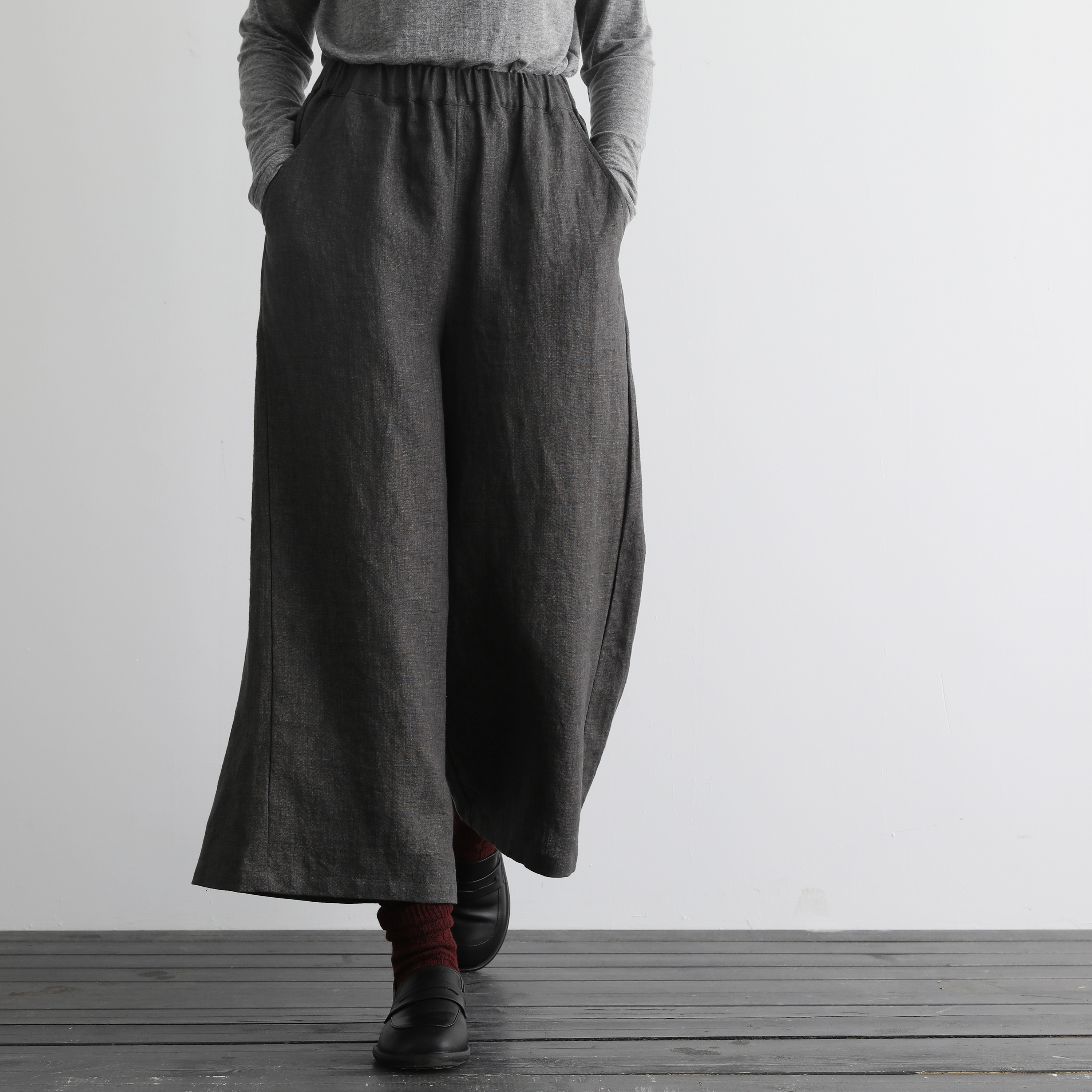 ウエストが楽な着やせワイドパンツ 三色 ダークグレー 0907 １ Iichi ハンドメイド クラフト作品 手仕事品の通販