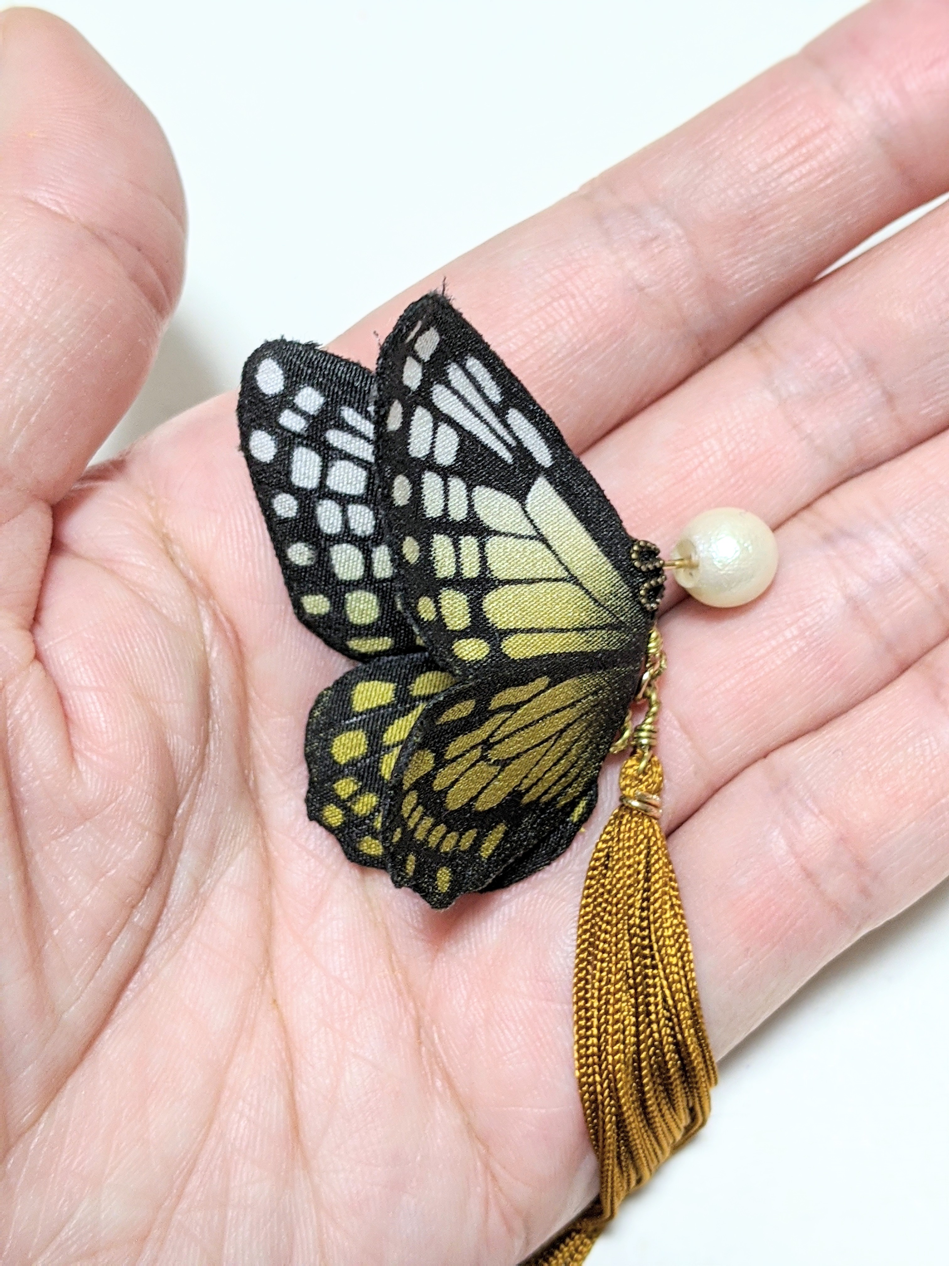 蝶のピアス 大 アサギマダラ Iichi ハンドメイド クラフト作品 手仕事品の通販