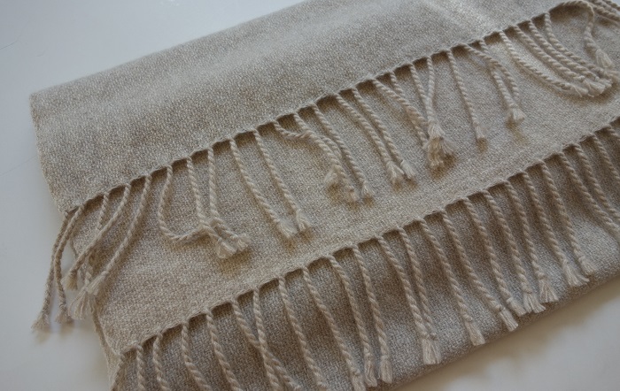 手織りカシミアストール・・オートミール | iichi ハンドメイド 