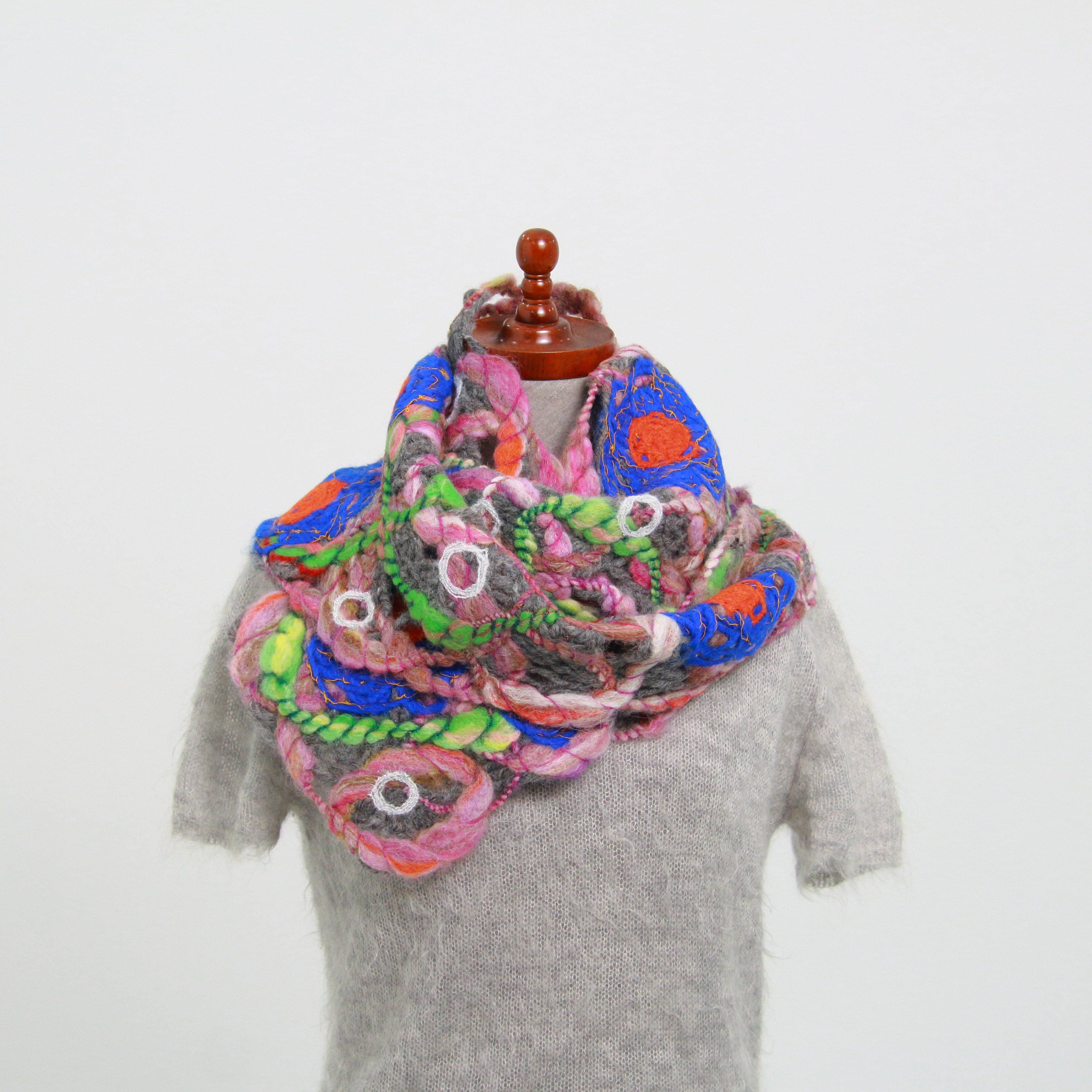 物思いにふける晩秋のマフラー 送料無料 Iichi ハンドメイド クラフト作品 手仕事品の通販