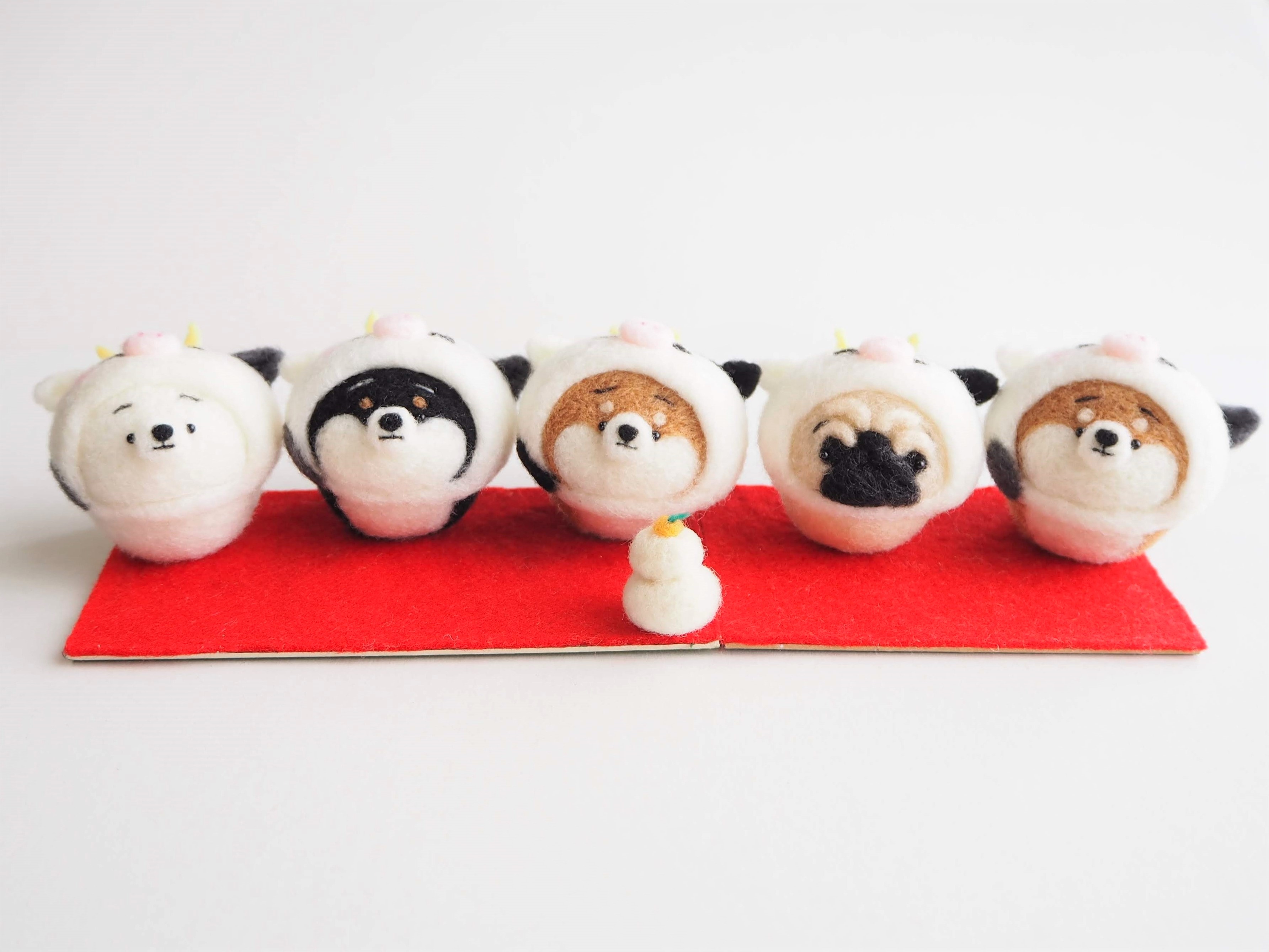 受注製作 21年干支 丑 なりきりうし 牛 のまゆ柴犬 赤柴 黒柴 白柴 正月飾りセット 羊毛フェルト Iichi ハンドメイド クラフト作品 手仕事品の通販