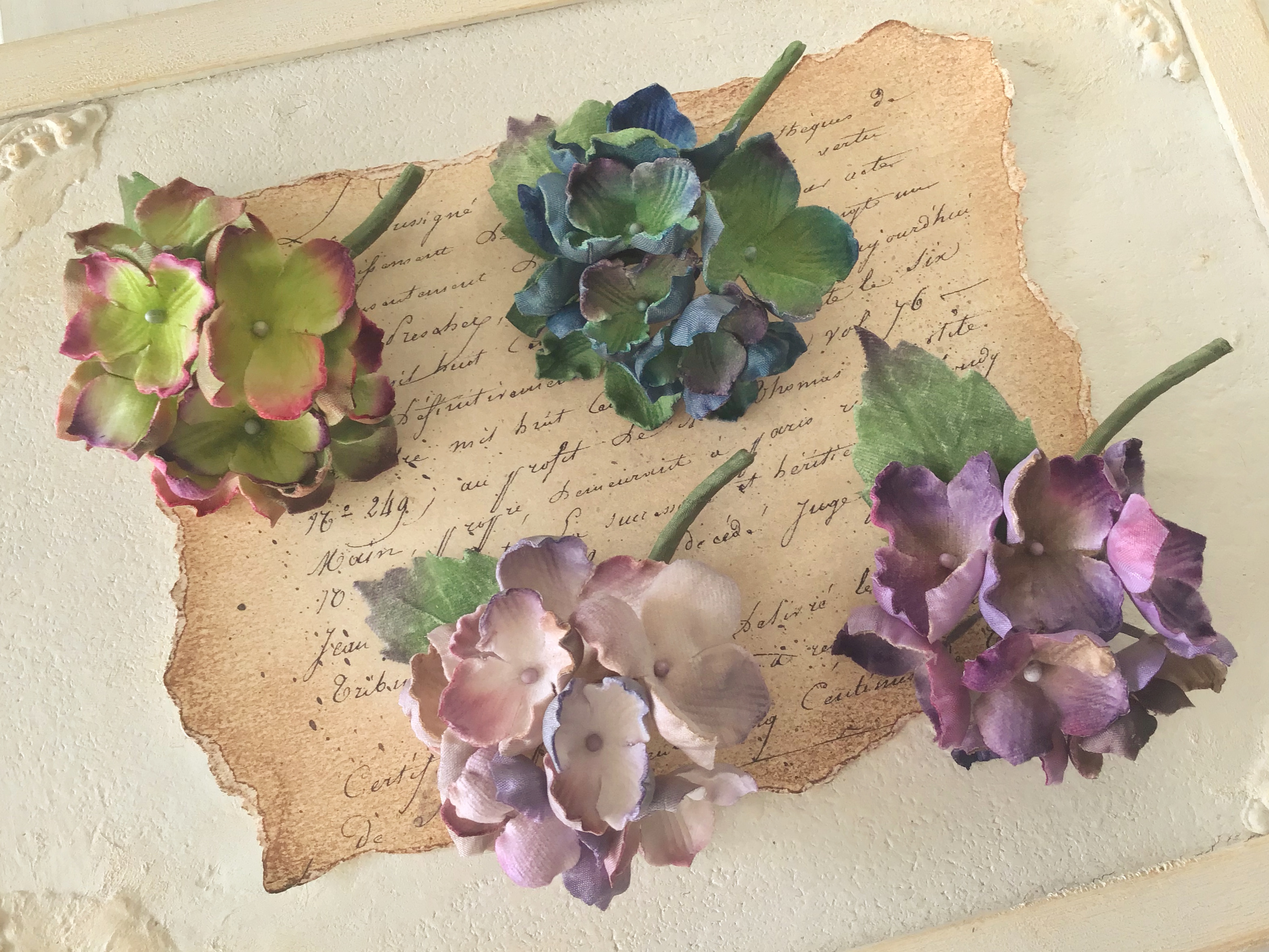 染め花の秋色紫陽花のコサージュ ライトグリーン パープル Iichi ハンドメイド クラフト作品 手仕事品の通販