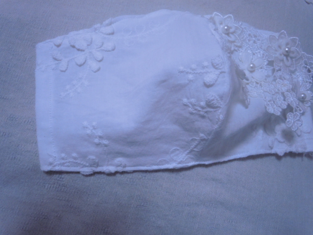 ハンドメイド豪華花立体刺繍レース花モチーフケミカルレース白 立体マスク２ Iichi ハンドメイド クラフト作品 手仕事品の通販