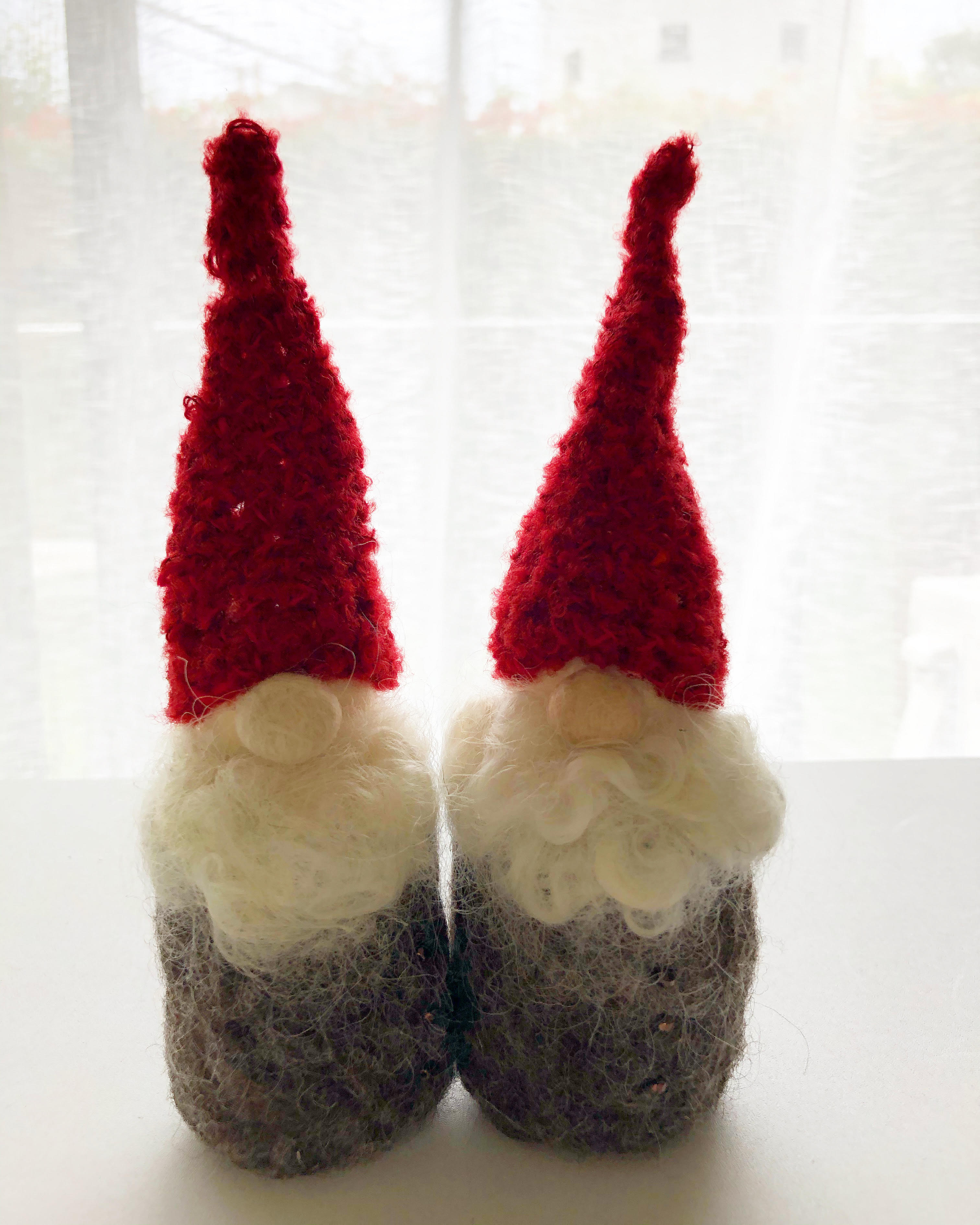 赤いニット帽のトントゥ Iichi ハンドメイド クラフト作品 手仕事品の通販