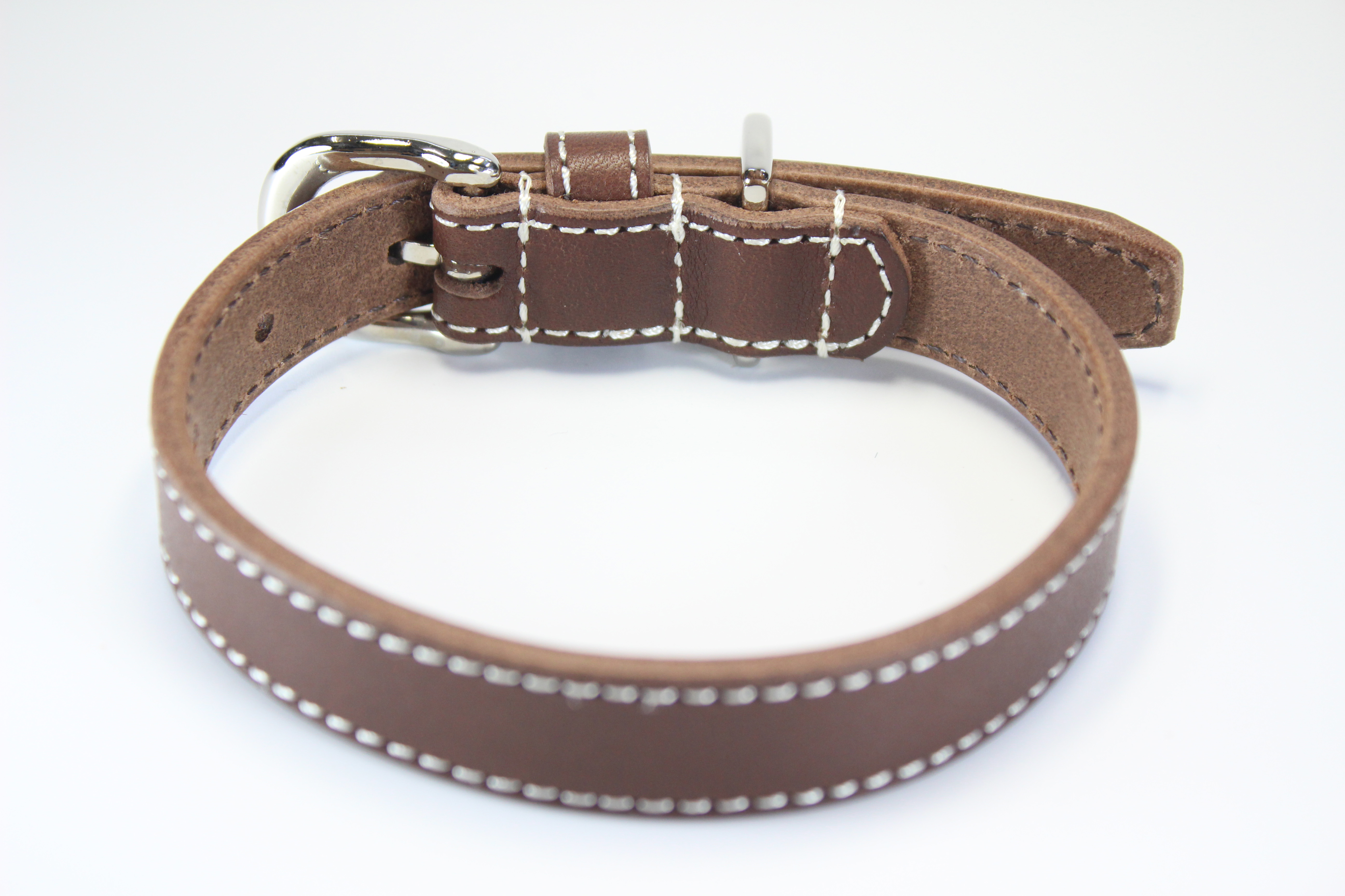 送料無料 高級レザー首輪 猫 超小型犬 小型犬 本革イタリアンレザー チョコ色 幅１７ミリ 厚さ３ ８ミリ Iichi ハンドメイド クラフト作品 手仕事品の通販