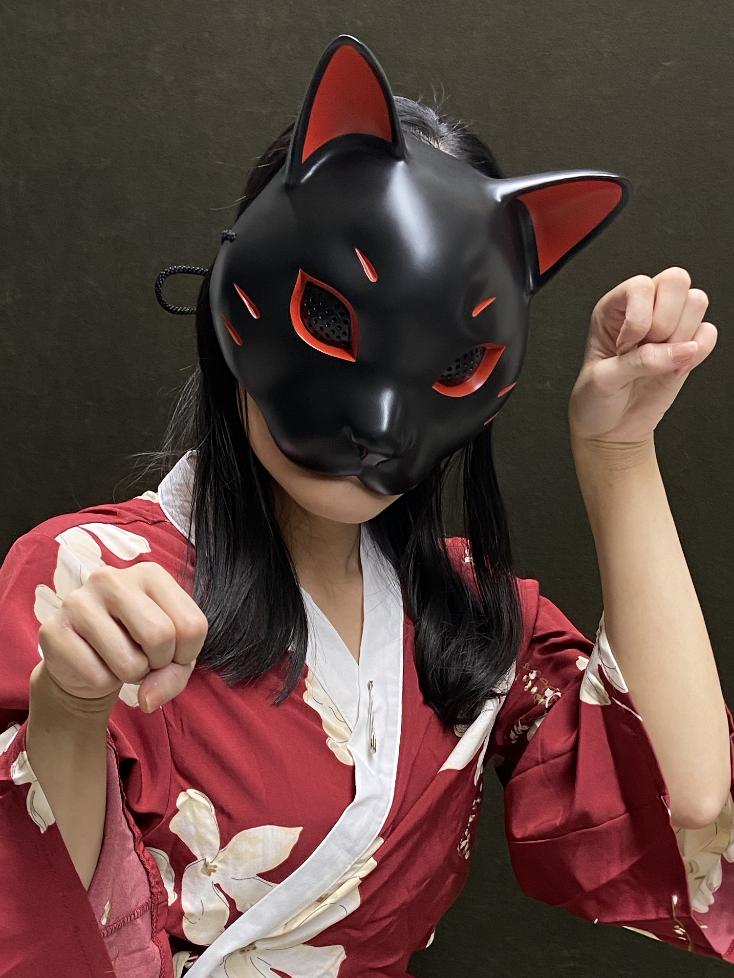 猫面 黒 赤 Iichi ハンドメイド クラフト作品 手仕事品の通販