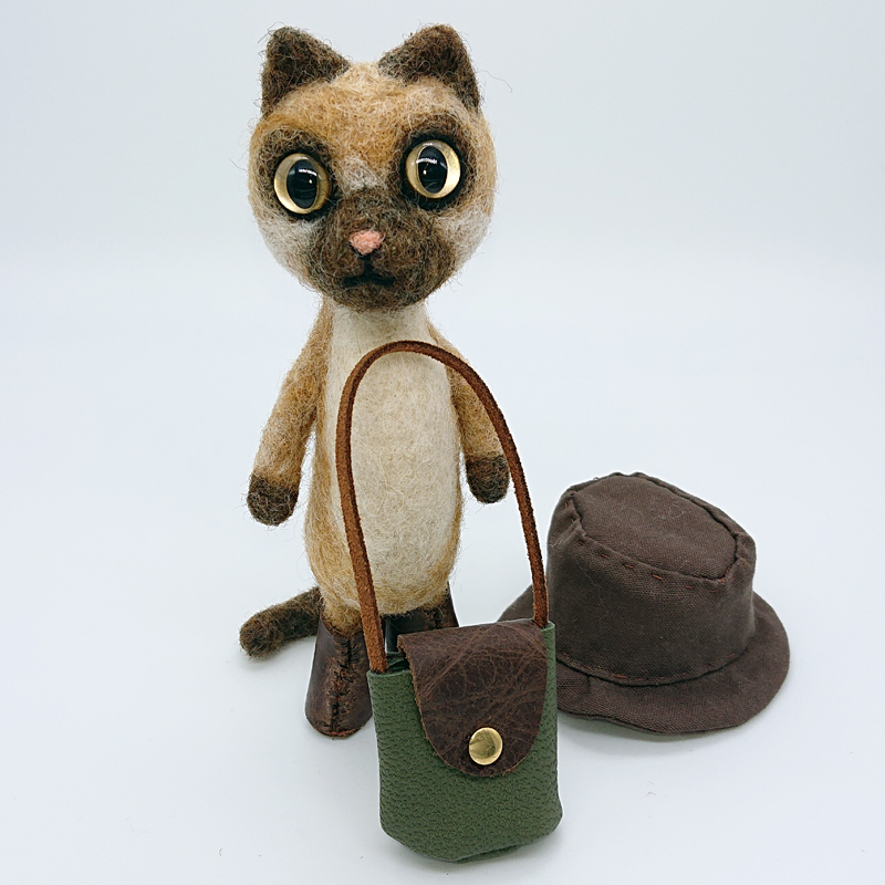 ちょっとワイルドなシャム猫さん 羊毛フェルト Iichi ハンドメイド クラフト作品 手仕事品の通販