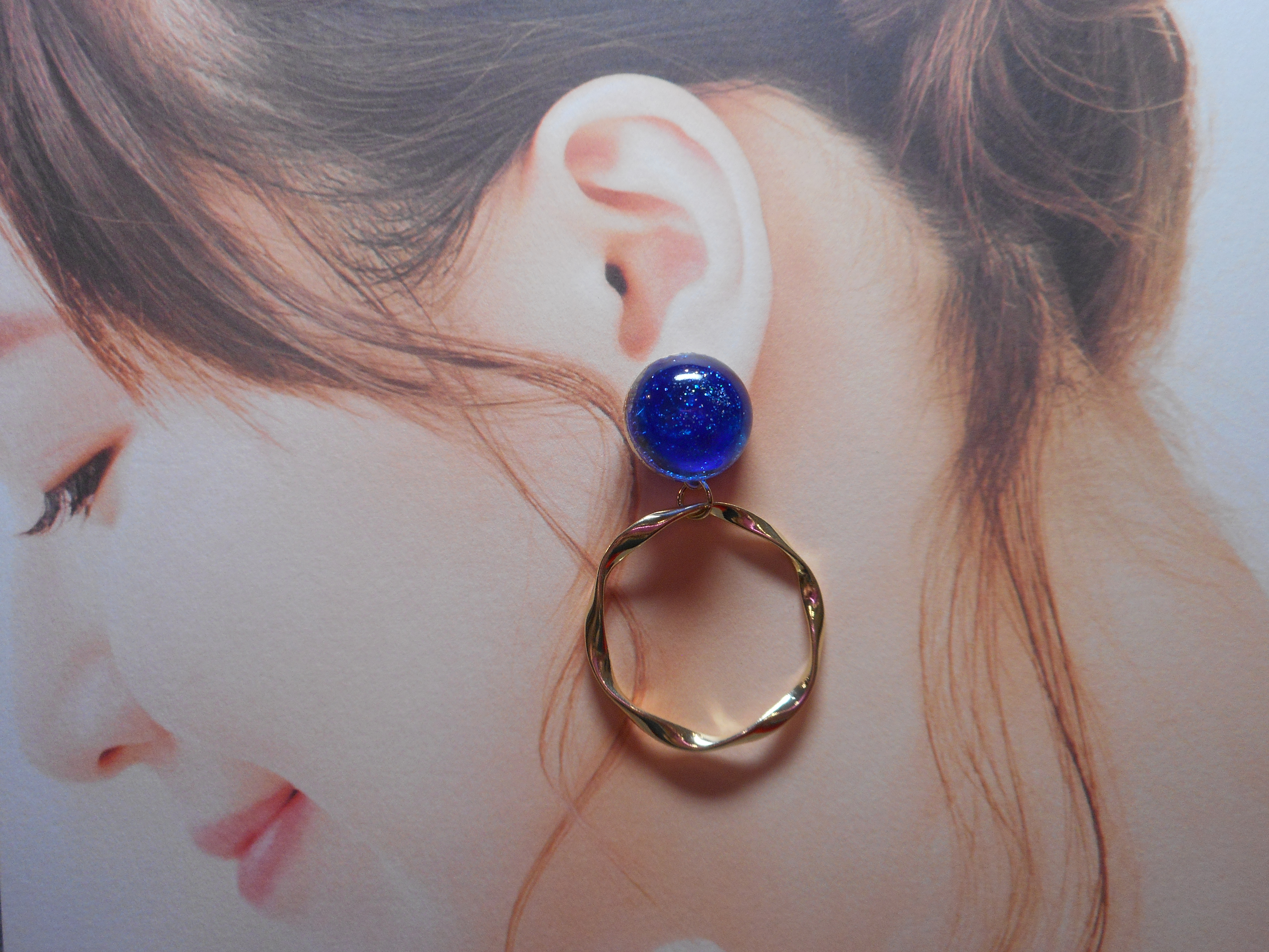 夜空のフープレジンピアス Iichi ハンドメイド クラフト作品 手仕事品の通販