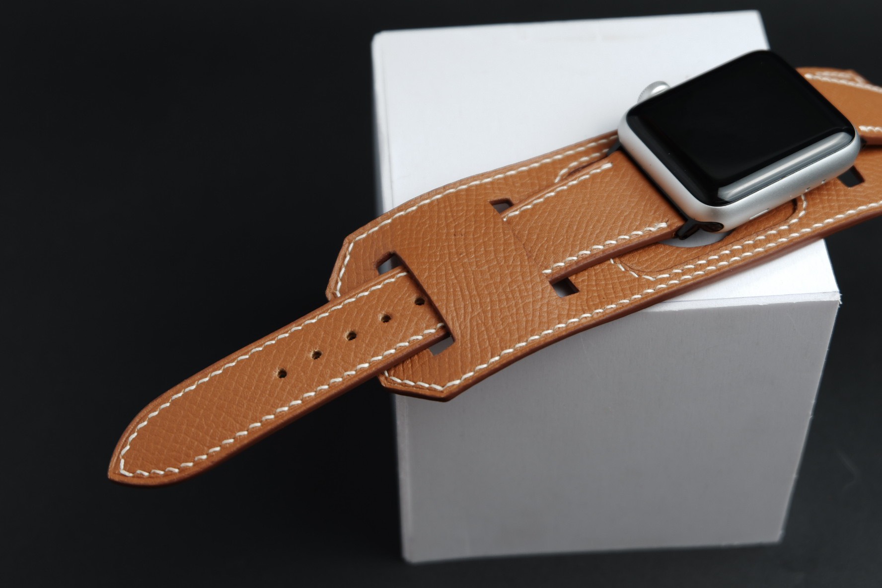 新作】高級革使用のApple Watchベルト バンドストラップ 時計ベルト 