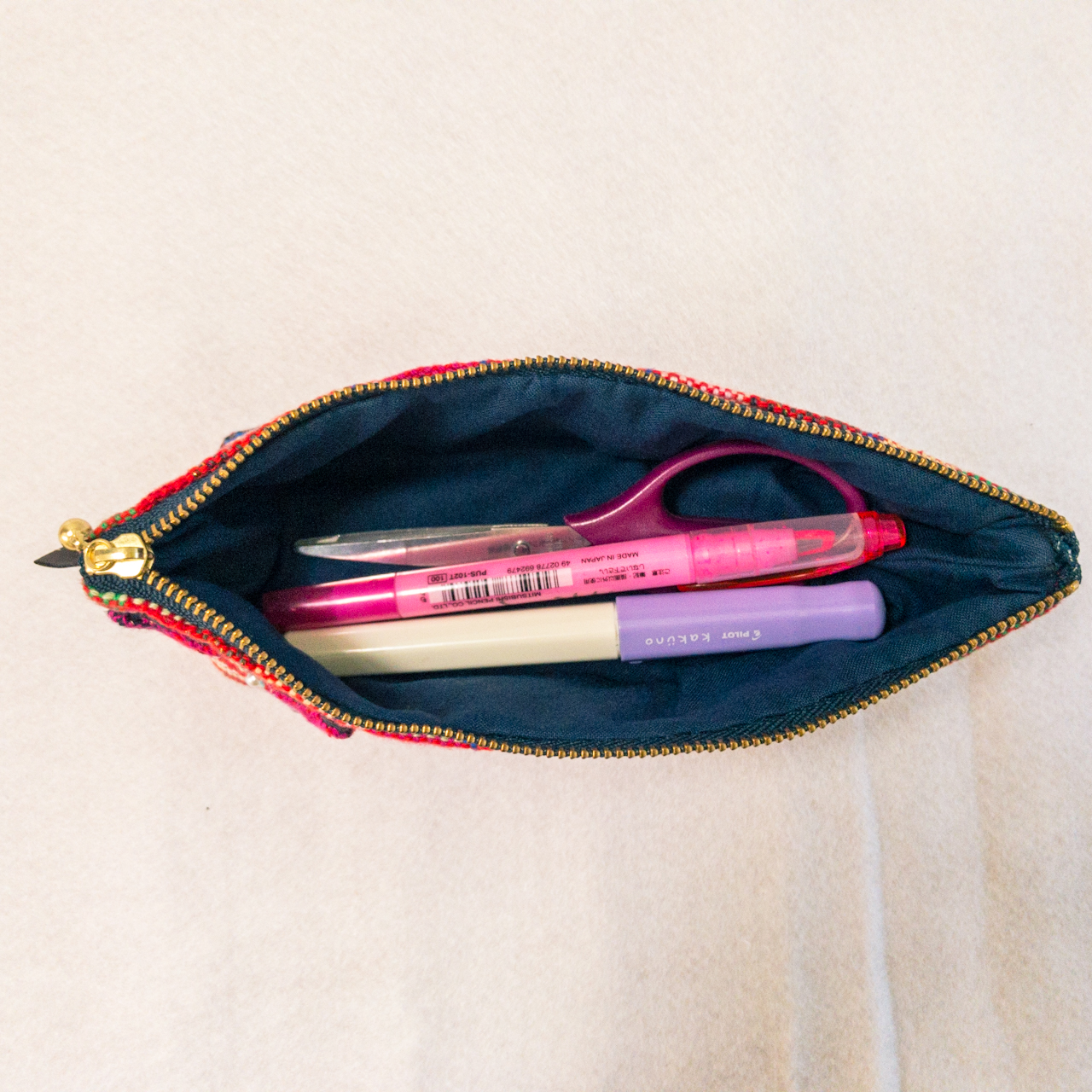 一点物 手織りのマチ付きペンケース ねこver カラフル ギフトにもおすすめ Iichi ハンドメイド クラフト作品 手仕事品の通販