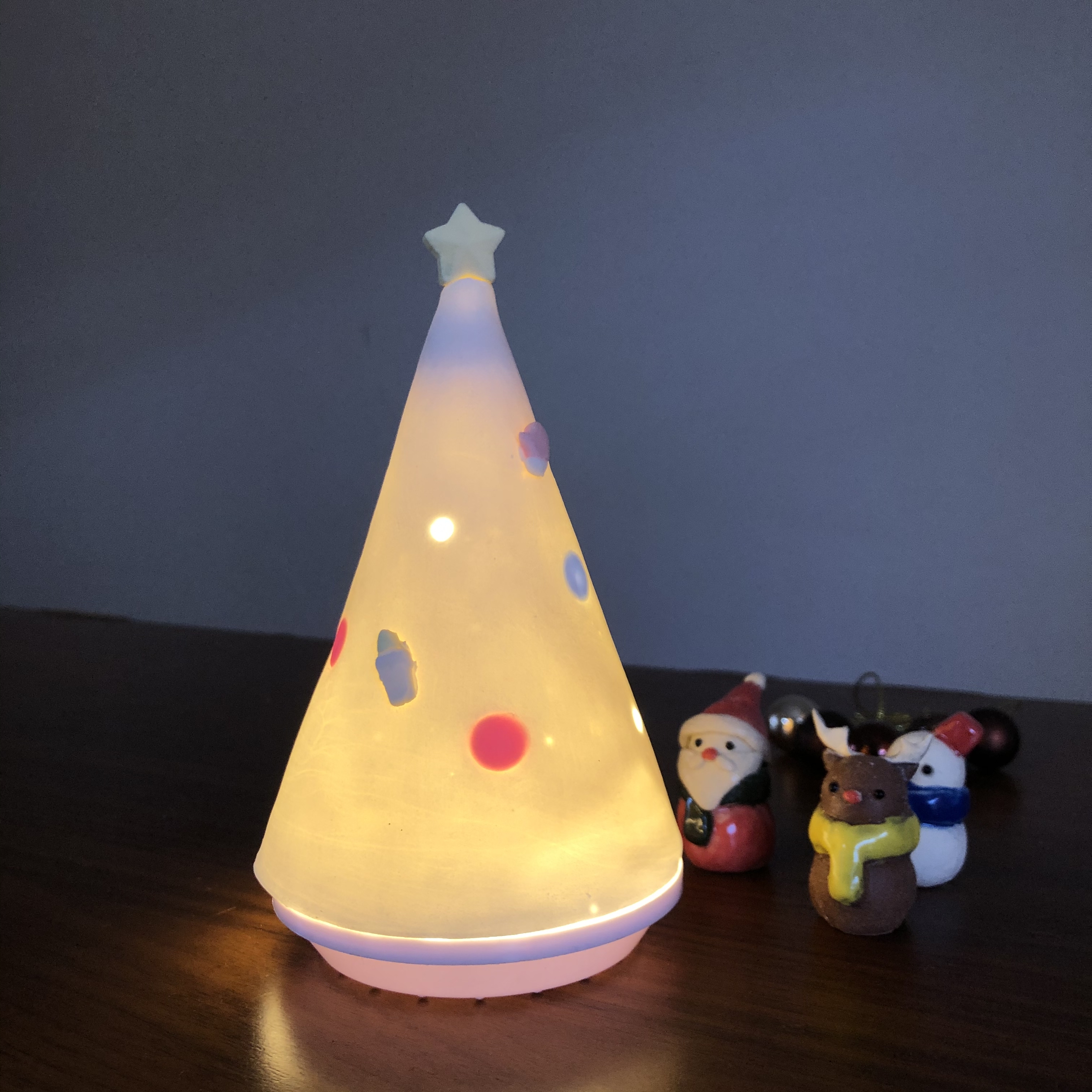 信楽焼 透ける陶器のクリスマスツリー 陶器 伝統工芸 置物 限定 プレゼント Iichi ハンドメイド クラフト作品 手仕事品の通販