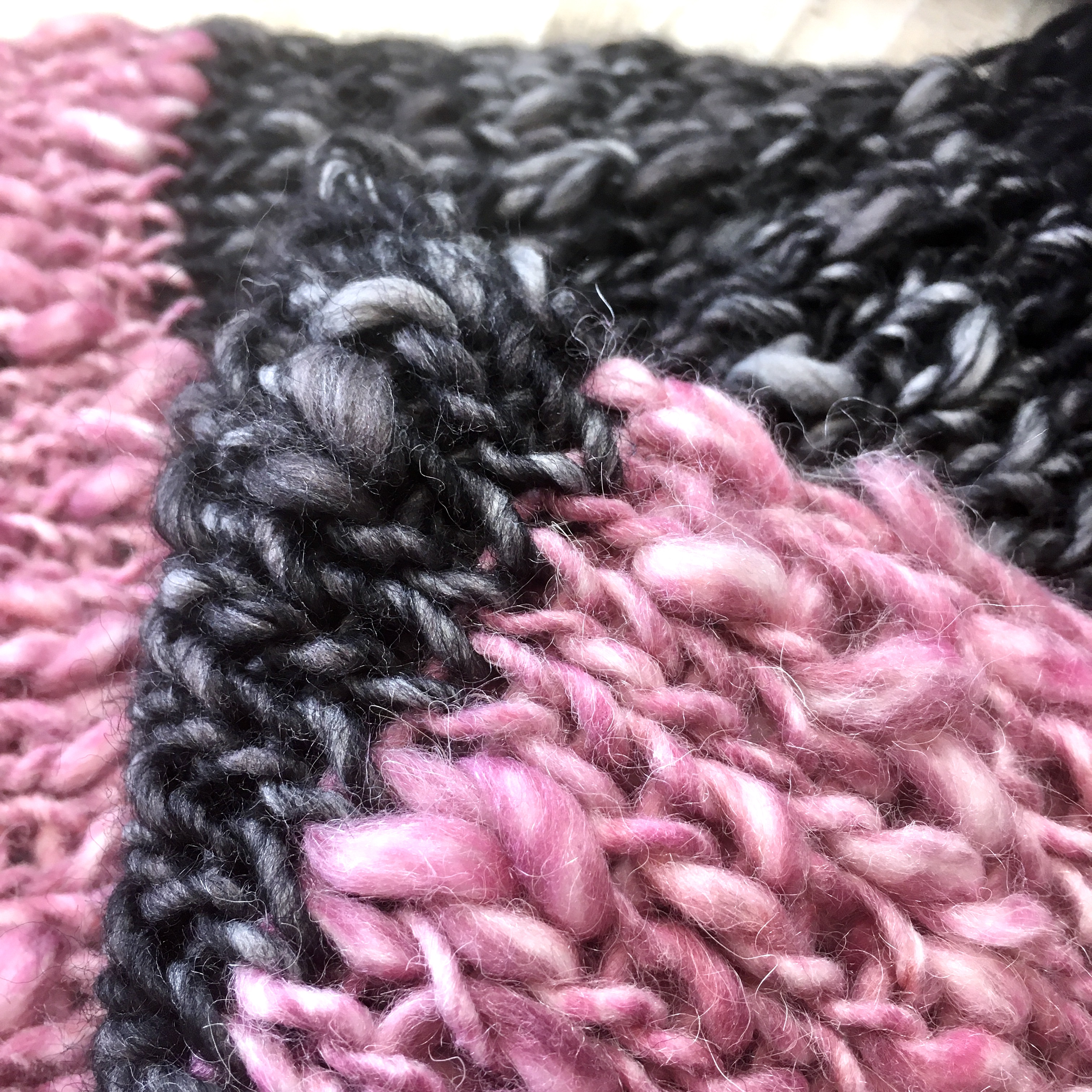 手編みのシンプルお洒落なマフラー アシンメトリー イタリア製の糸使用 メンズにもok Iichi ハンドメイド クラフト作品 手仕事品の通販