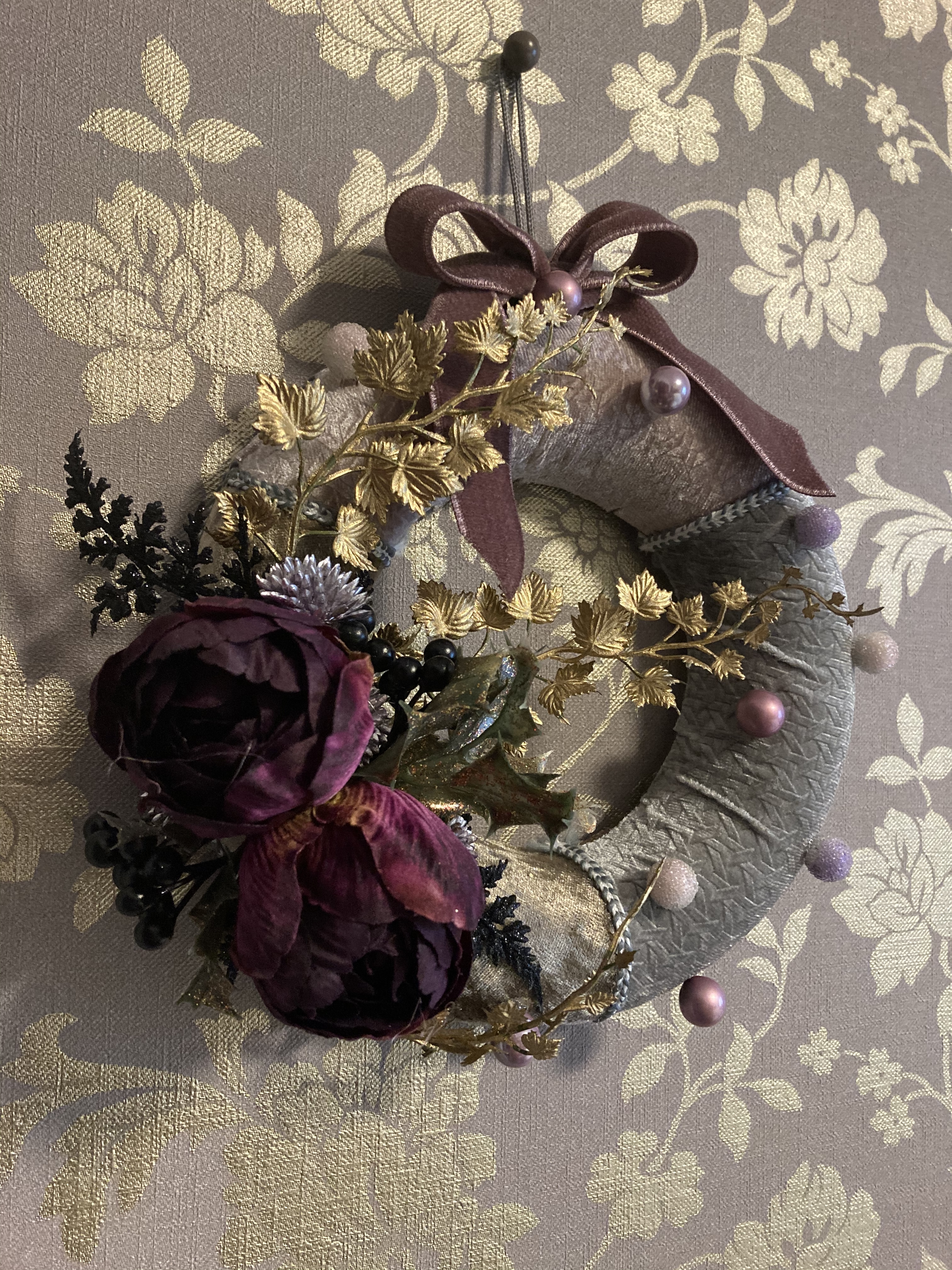 ベルベット素材の瀟洒なクリスマスリース Iichi ハンドメイド クラフト作品 手仕事品の通販