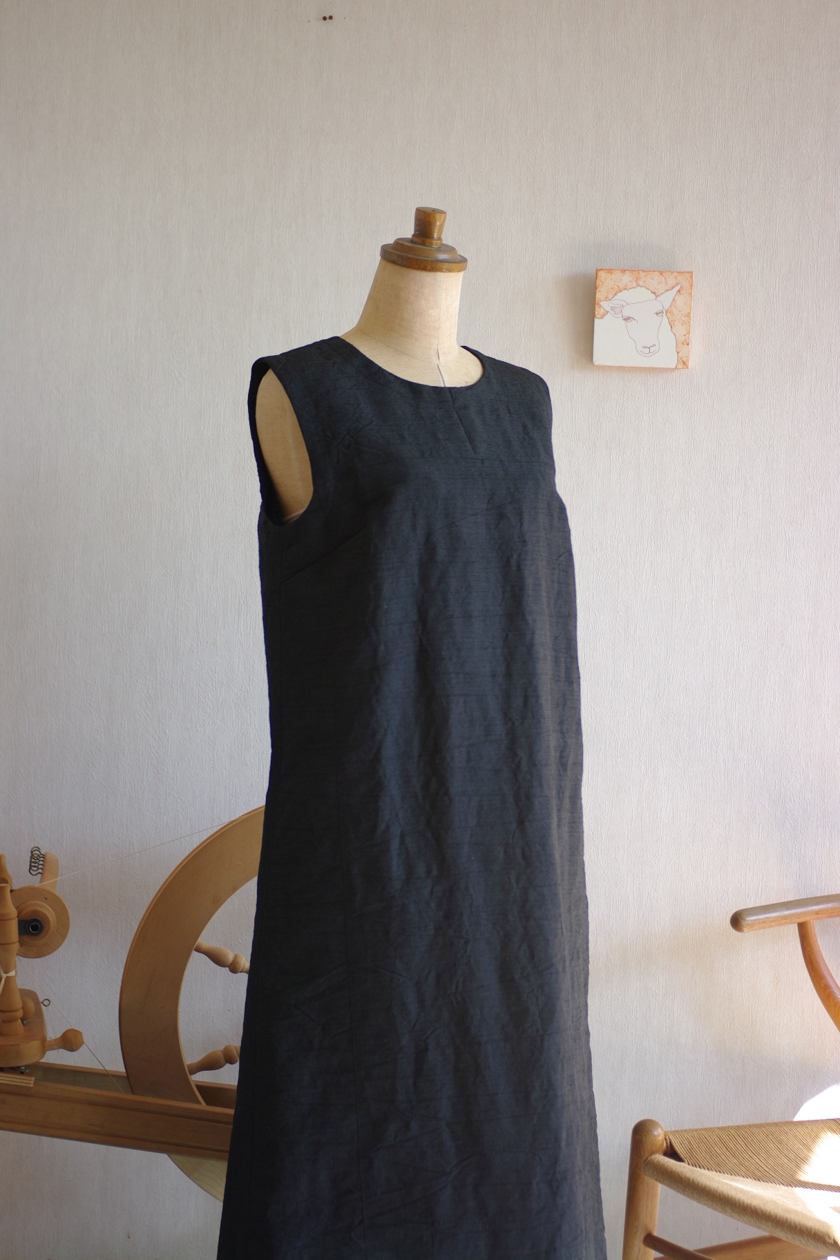 墨黒の紬ロング丈ワンピース Iichi ハンドメイド クラフト作品 手仕事品の通販