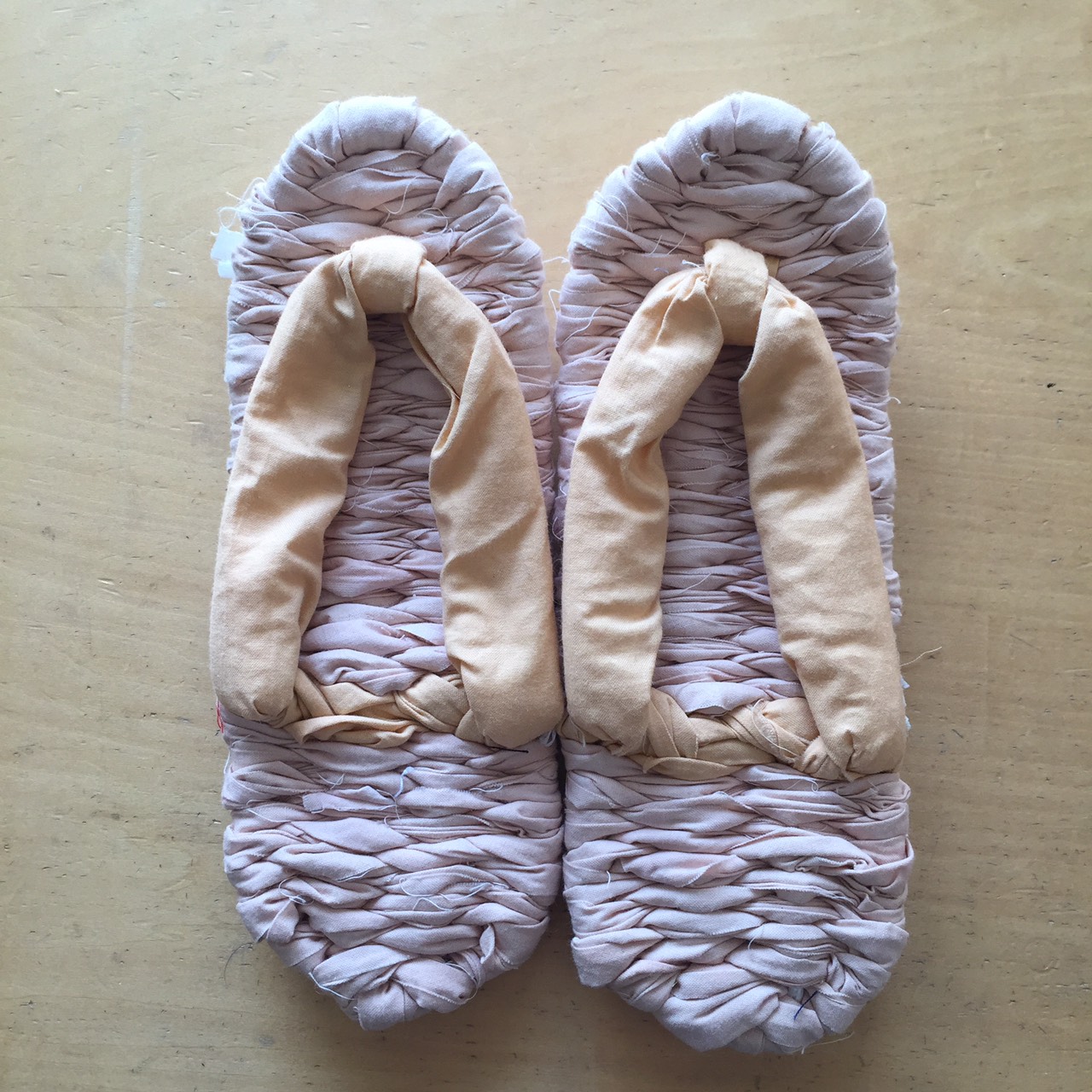 布ぞうり 鼻緒 薄いオレンジ 肌色 ベージュ 綿 24 25ｃｍ Iichi ハンドメイド クラフト作品 手仕事品の通販