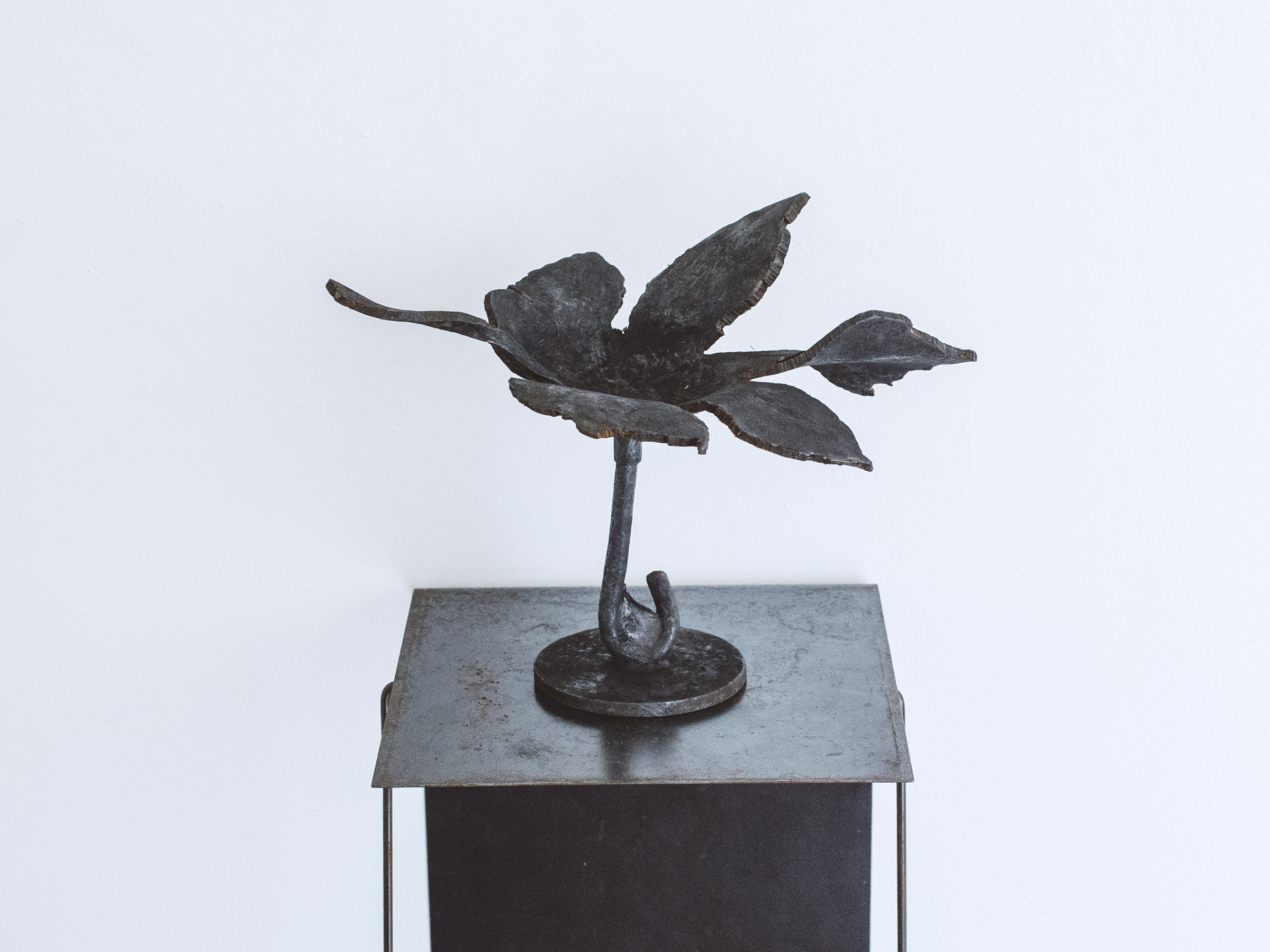 葉は飛ぶ 彫刻 1 Iichi ハンドメイド クラフト作品 手仕事品の通販